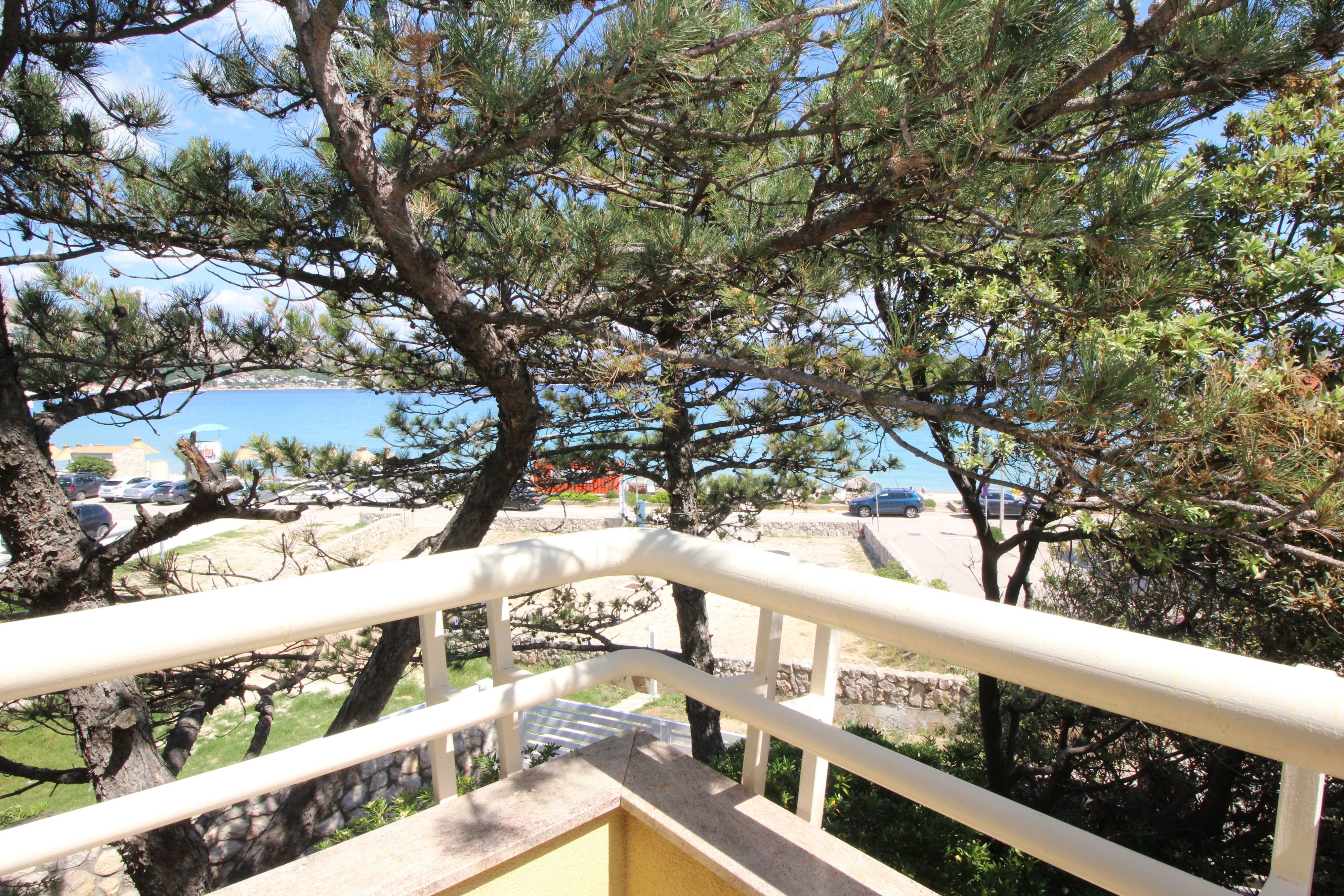Two bedroom apartment with terrace and sea view Baška, Krk  A-b