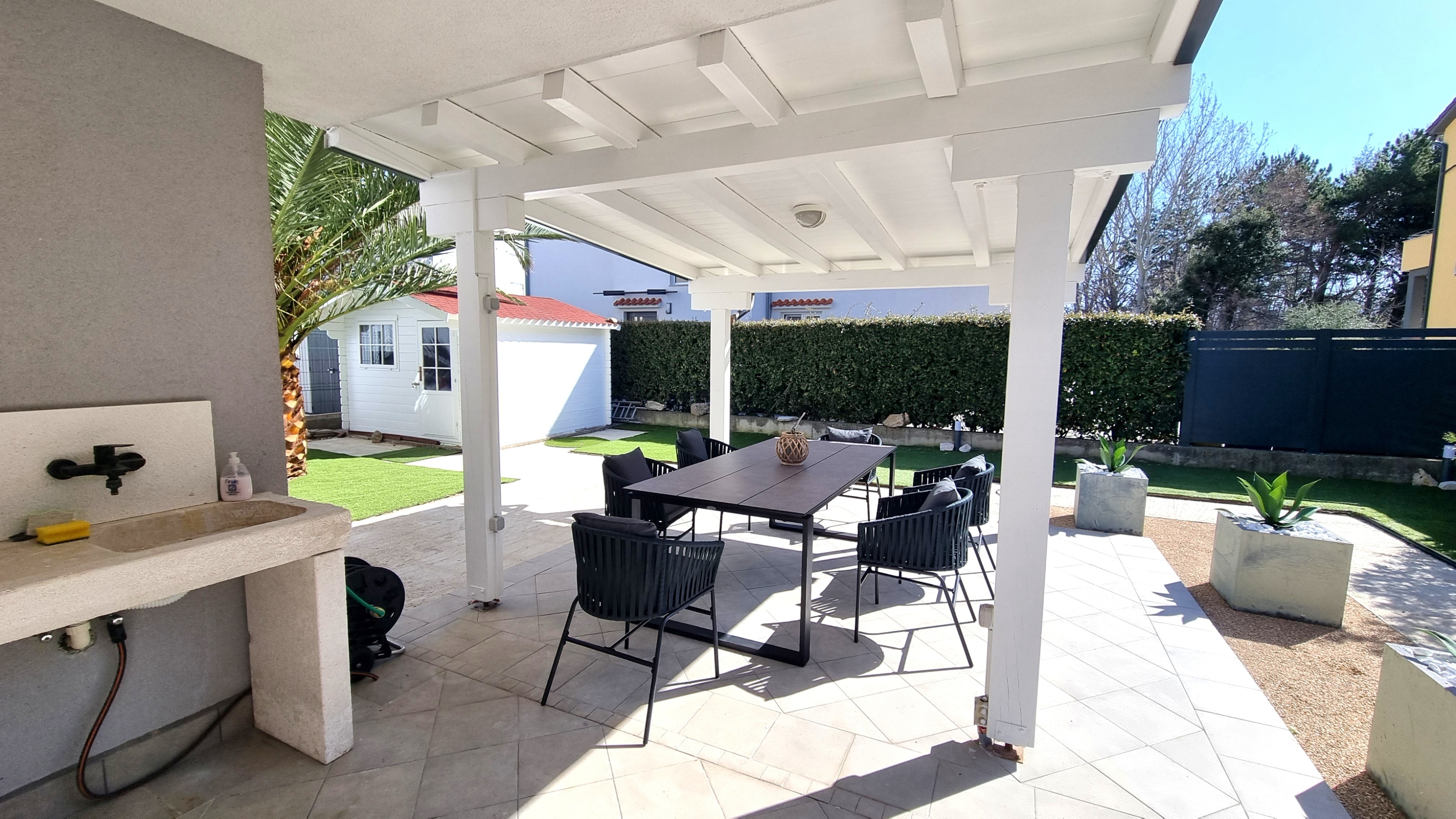 Three bedroom apartment with terrace Baška, Krk  A-a