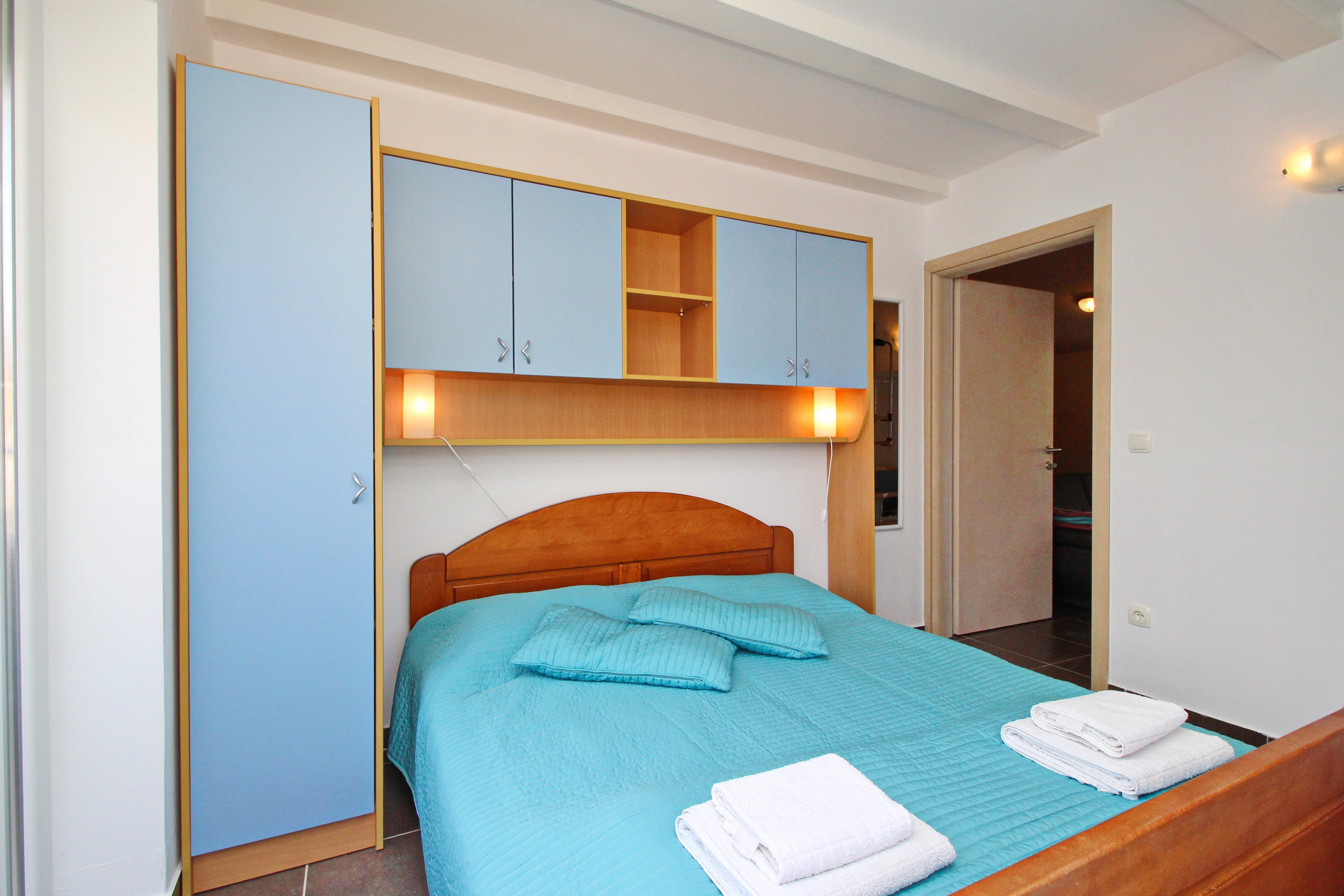 Two bedroom apartment with terrace Baška, Krk  A-b