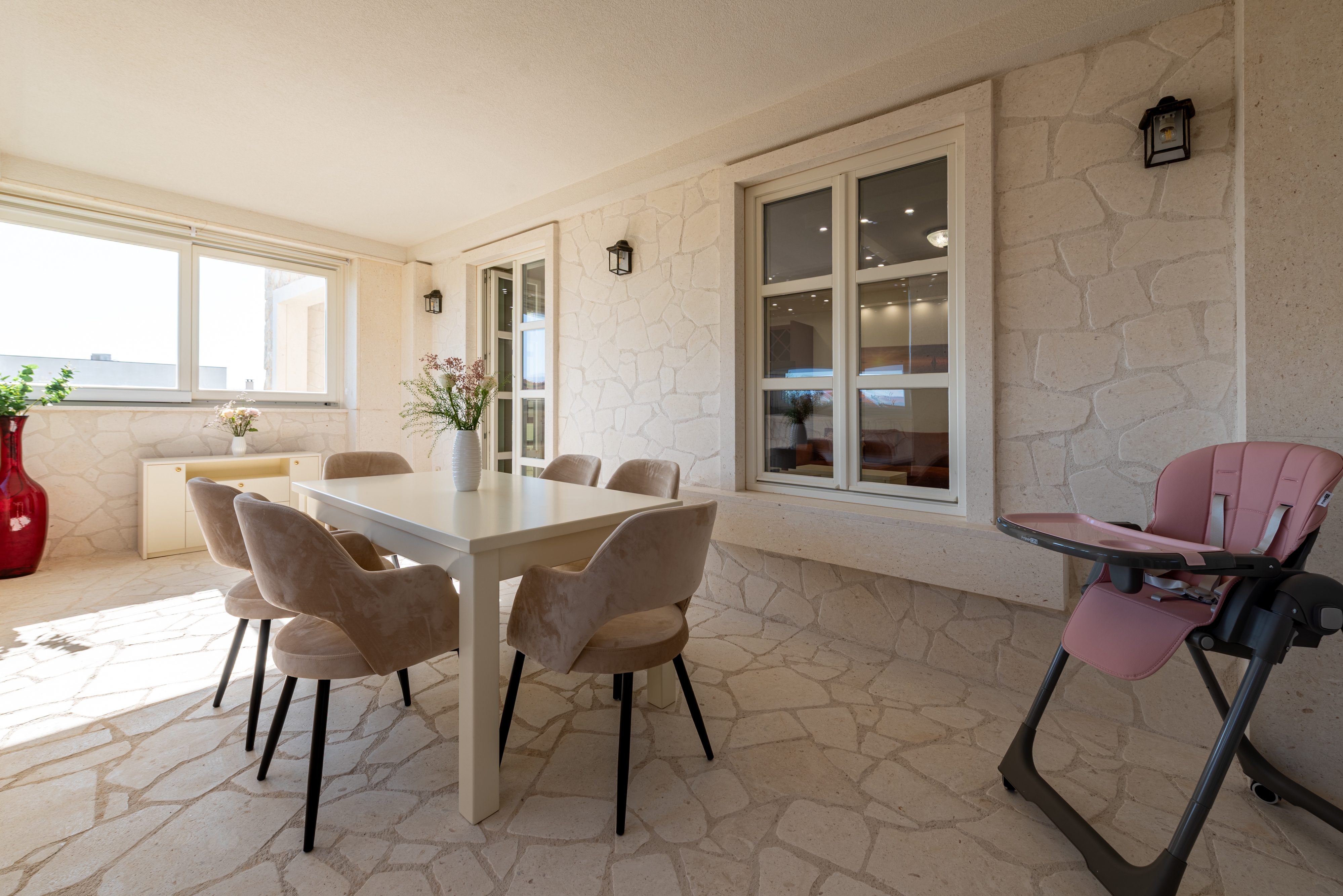 Two bedroom apartment with balcony and sea view Novalja, Pag  A-d