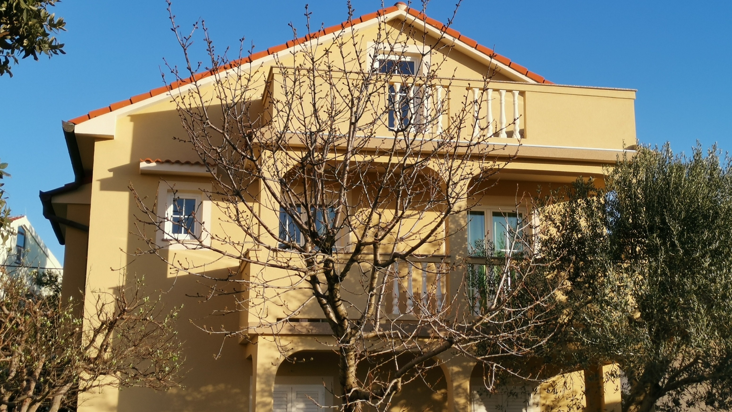 Top Rab Lopar Top Rab Lopar