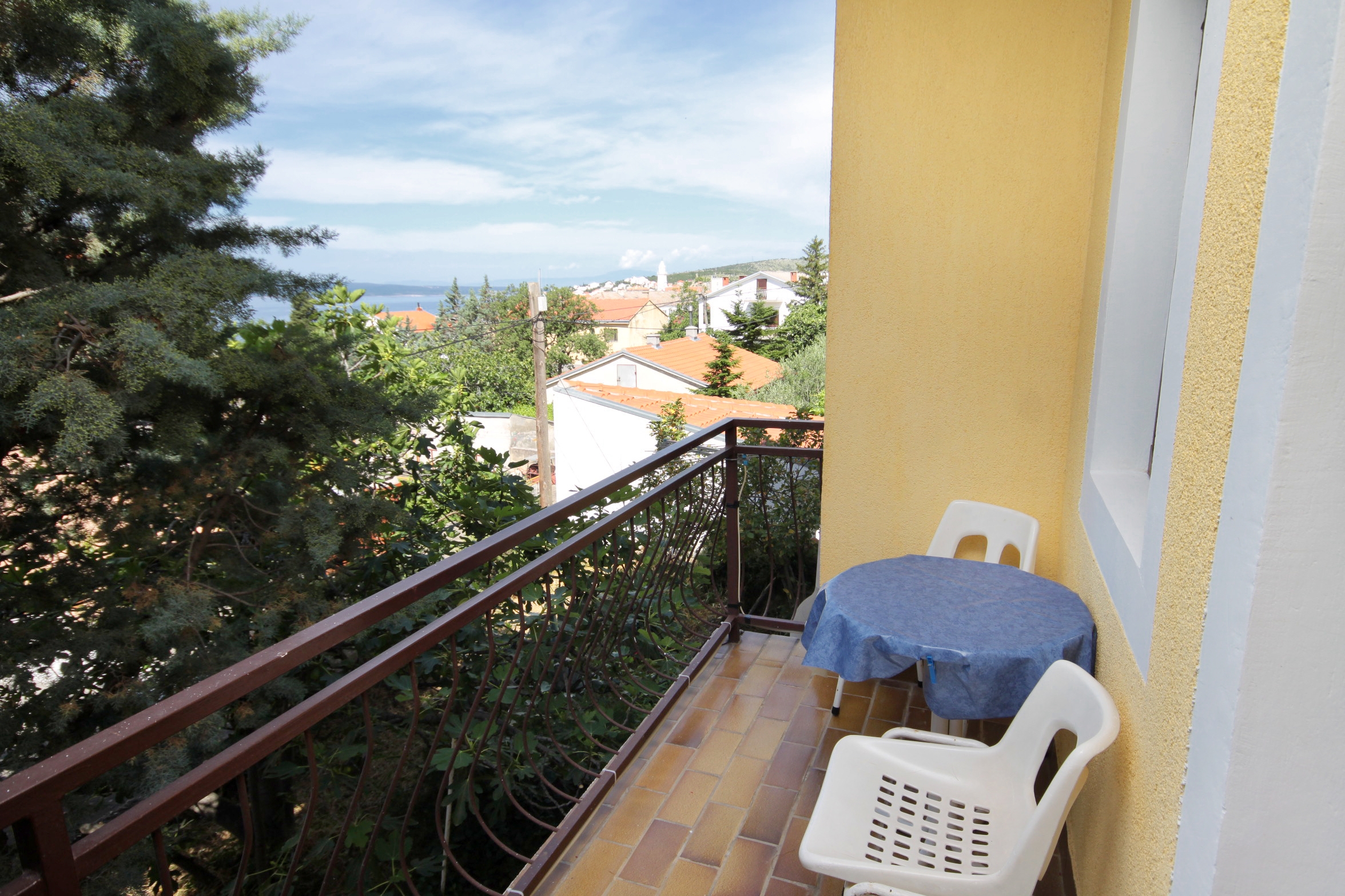 Three bedroom apartment with terrace and sea view Novi Vinodolski  A-a