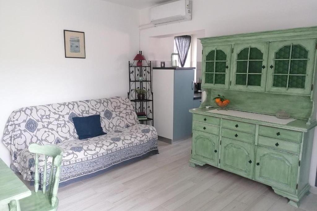 Dvosobni apartman s terasom Mali Lošinj, Lošinj  A-a