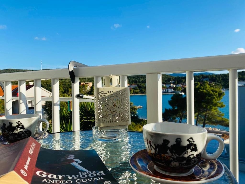 Studio flat with balcony and sea view Lovište, Pelješac  AS-a