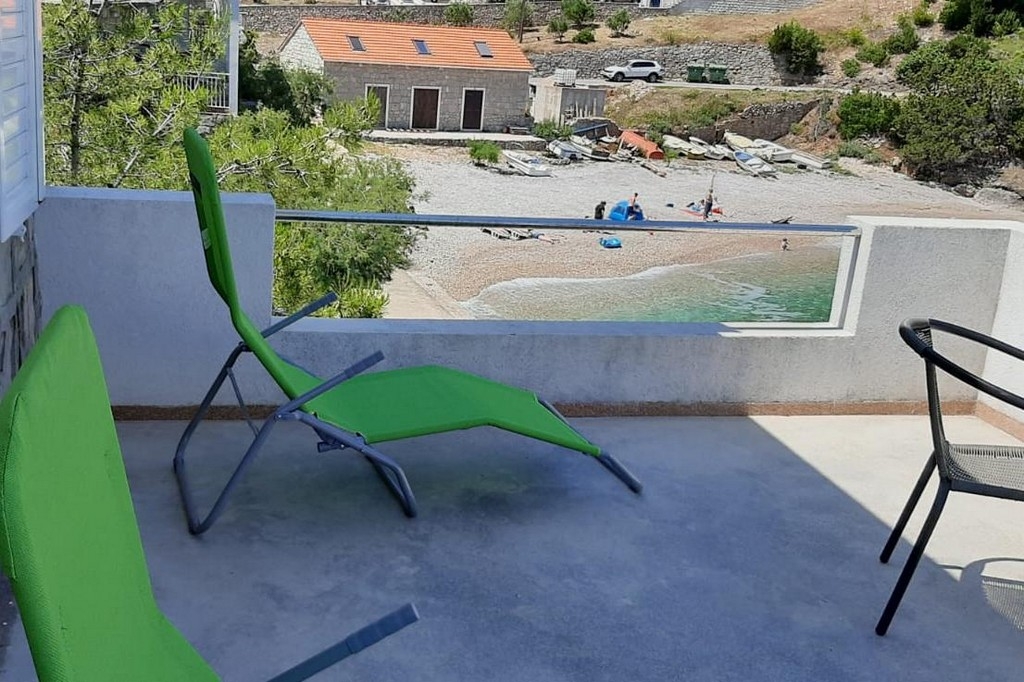 Two bedroom apartment near beach Cove Bristova, Hvar  A-a
