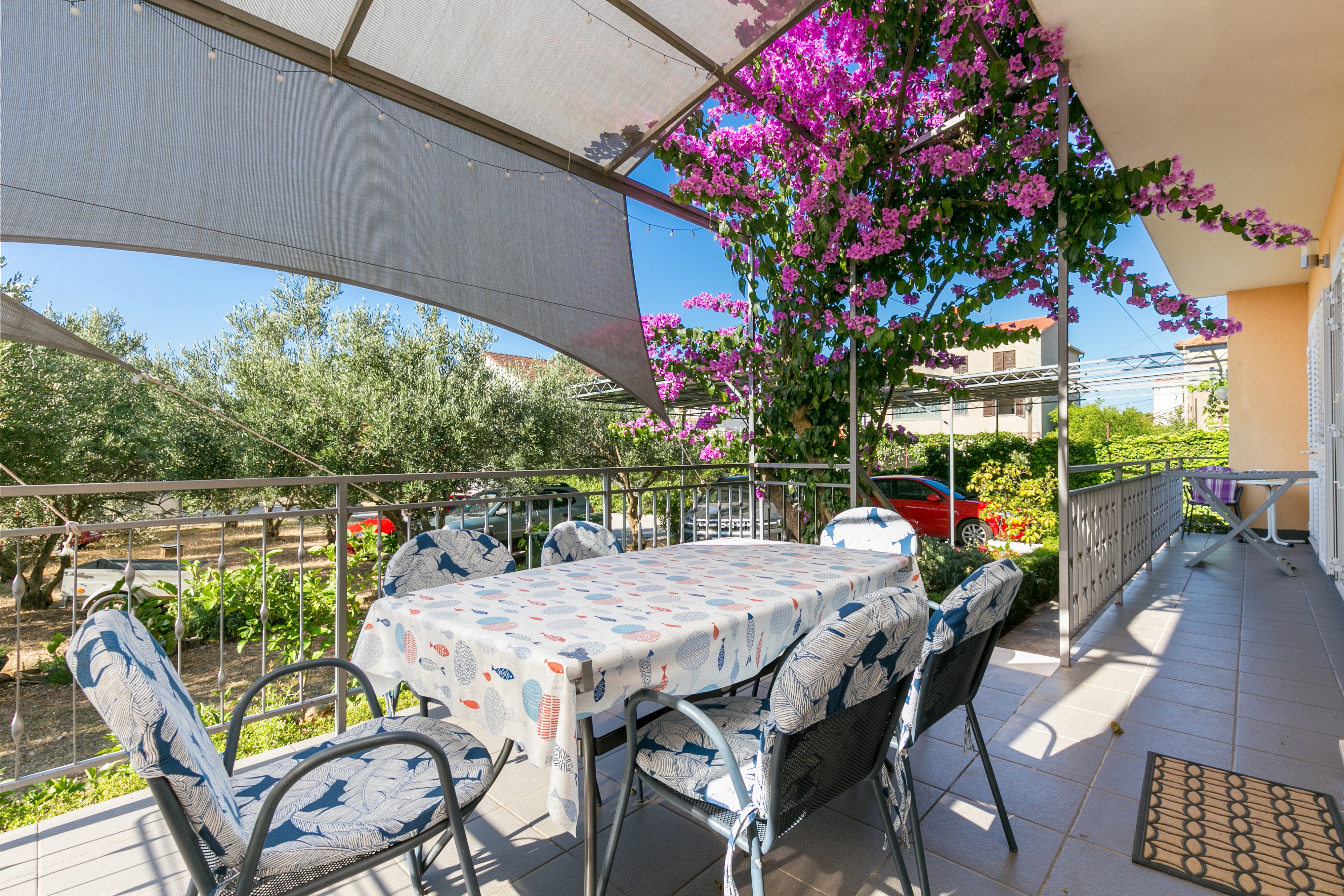 Two bedroom apartment with terrace Trogir (A-24167-a) Two bedroom apartment with terrace Trogir (A-24167-a)
