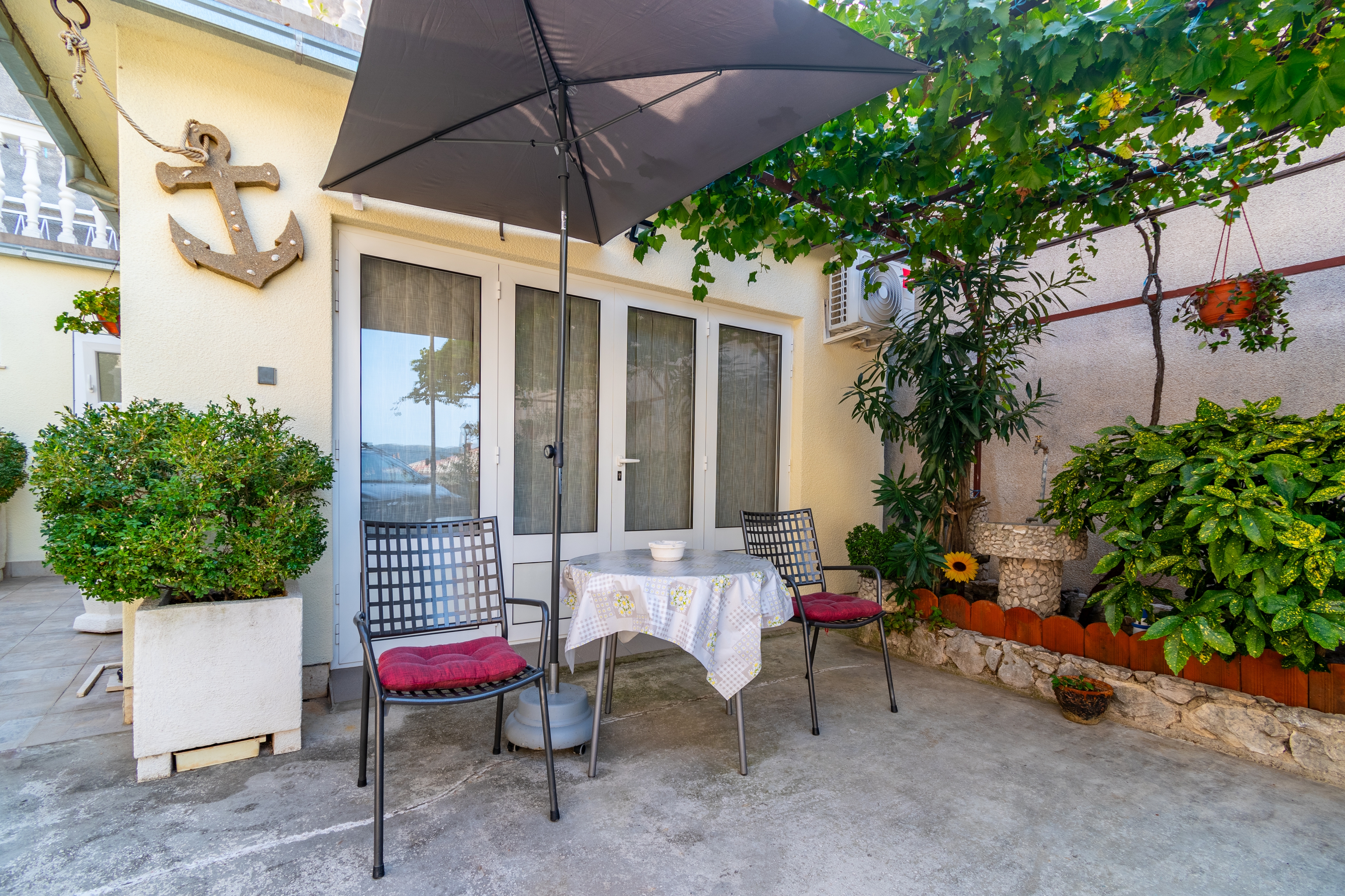 Studio flat with terrace Novi Vinodolski  AS-a