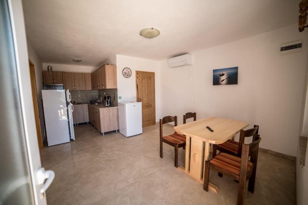 Three bedroom house with air-conditioning Ćunski, Lošinj  K
