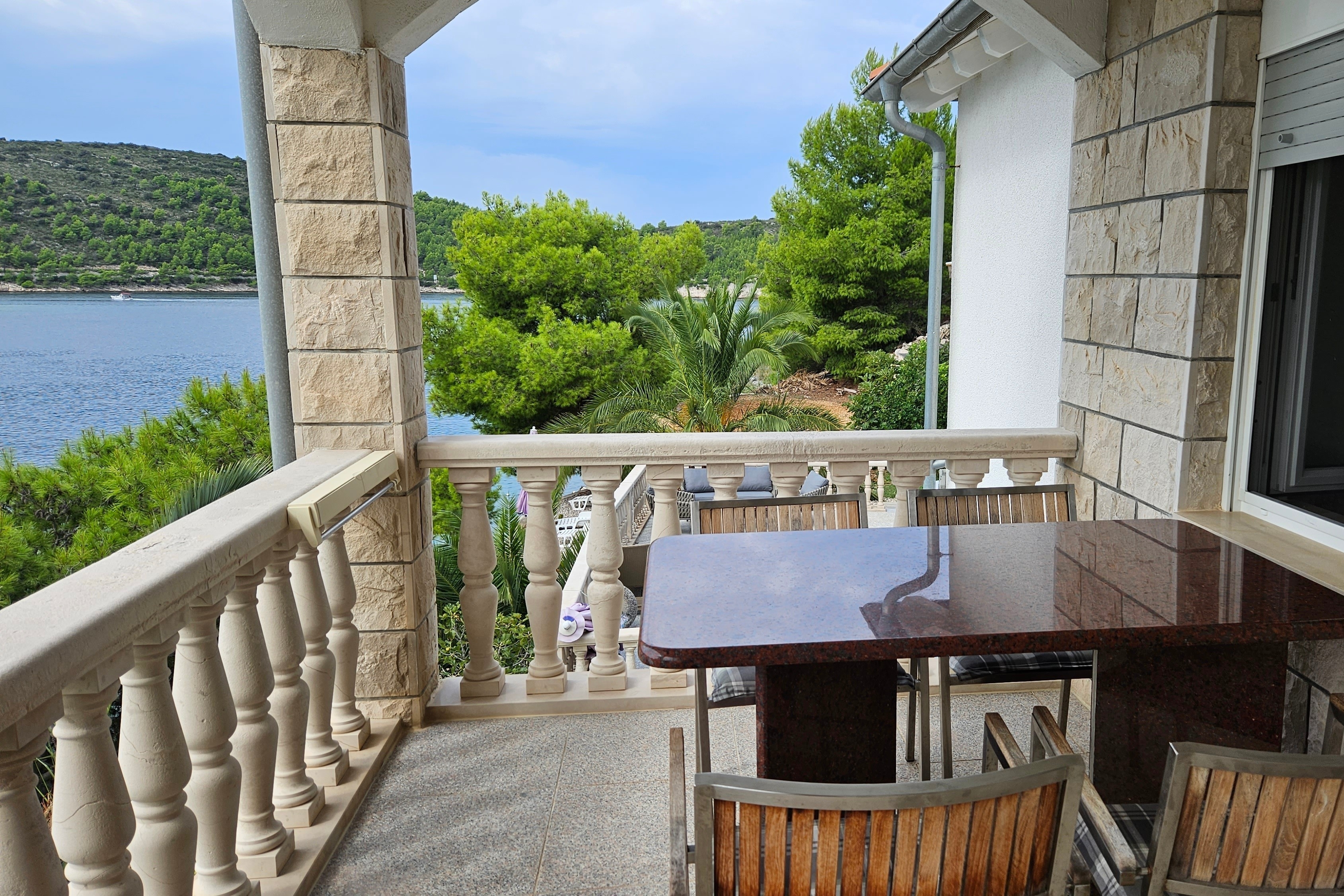 One bedroom apartment near beach Cove Pribinja, Hvar (A-24171-c) One bedroom apartment near beach Cove Pribinja, Hvar (A-24171-c)