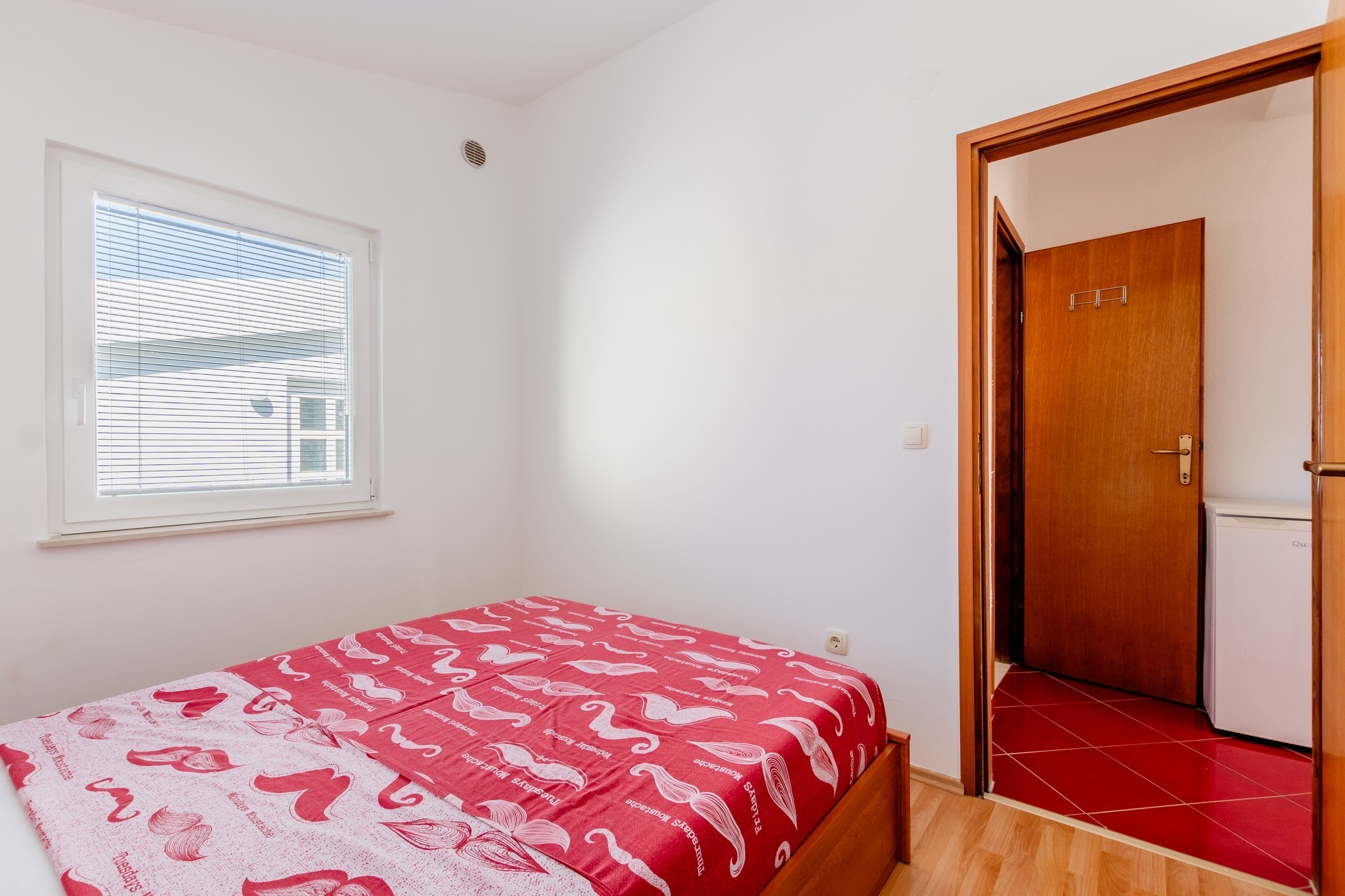 One bedroom apartment with terrace Vir  A-b