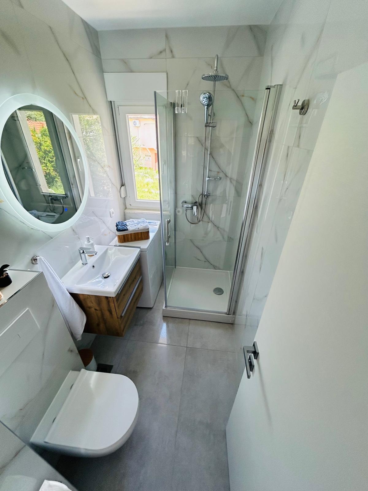 One bedroom apartment with balcony and sea view Marina, Trogir  A-a