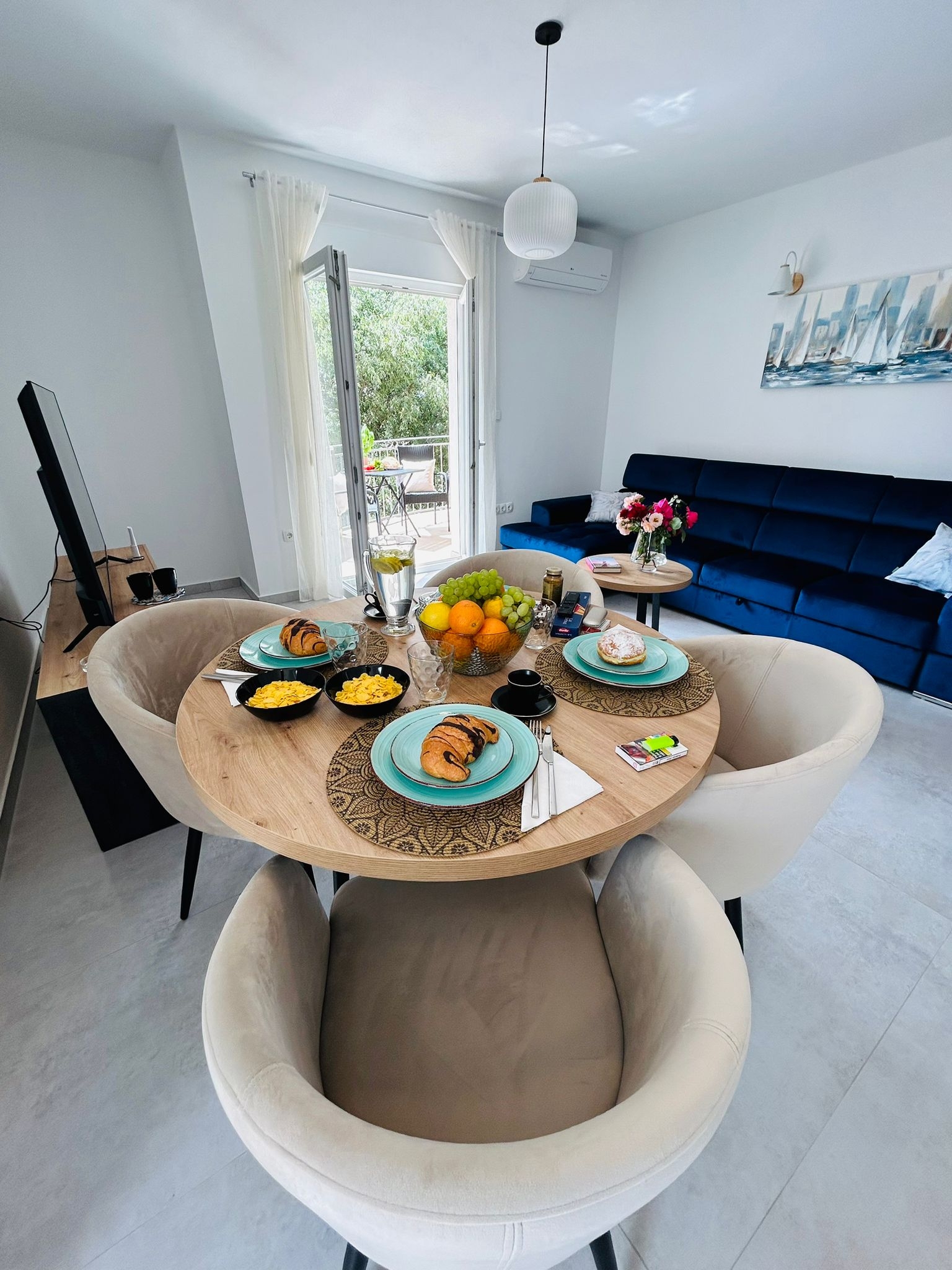 One bedroom apartment with balcony and sea view Marina, Trogir  A-a
