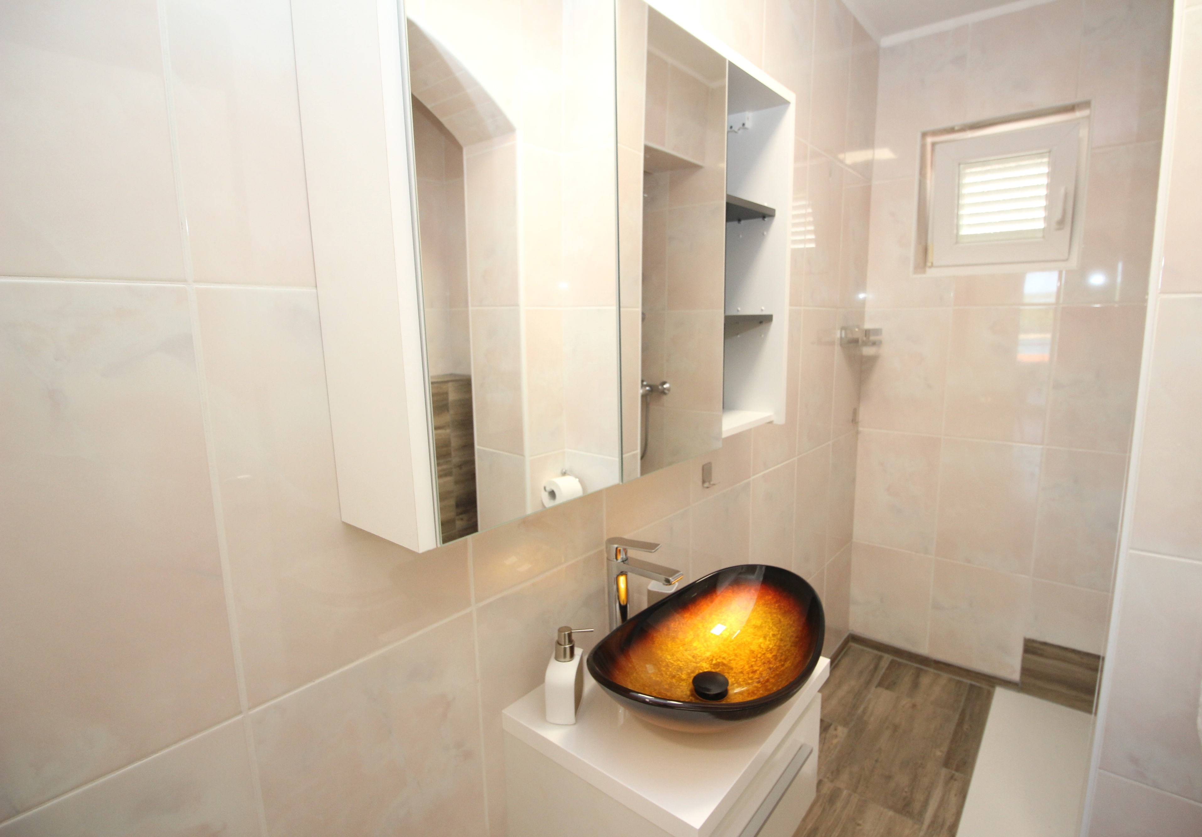 Two bedroom apartment with terrace and sea view Punat, Krk  A-a