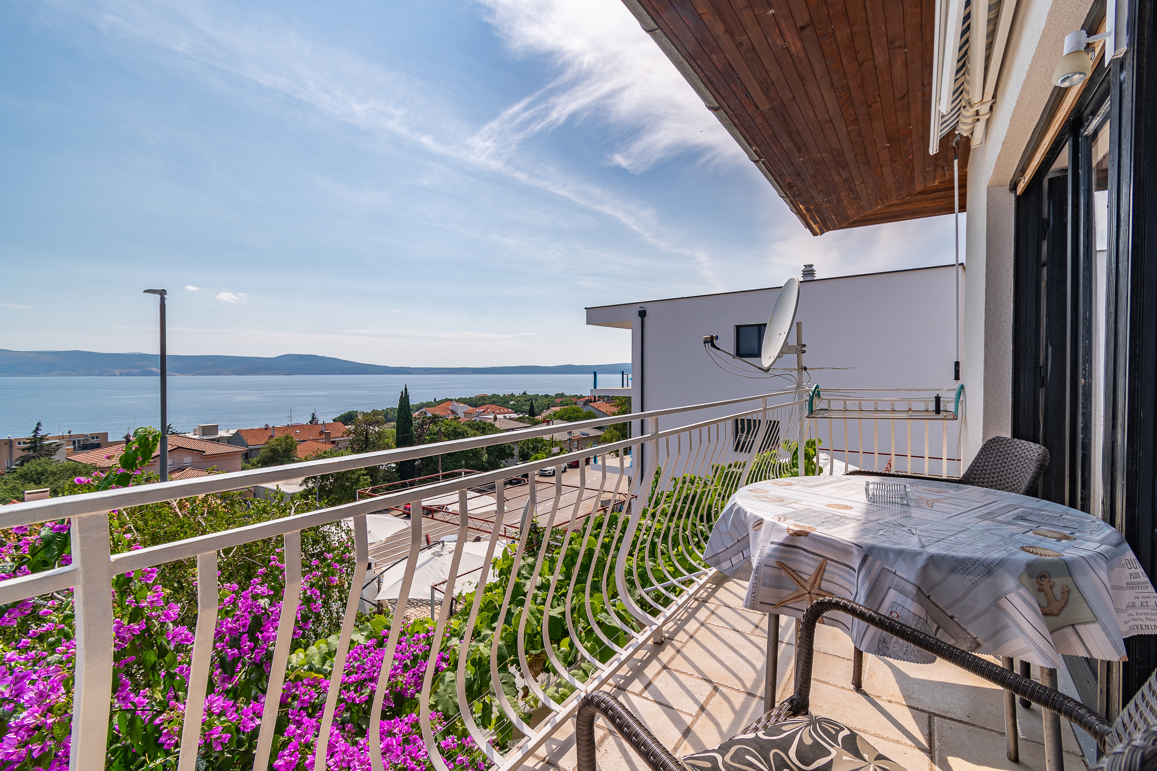 One bedroom apartment with balcony and sea view Novi Vinodolski  A-a