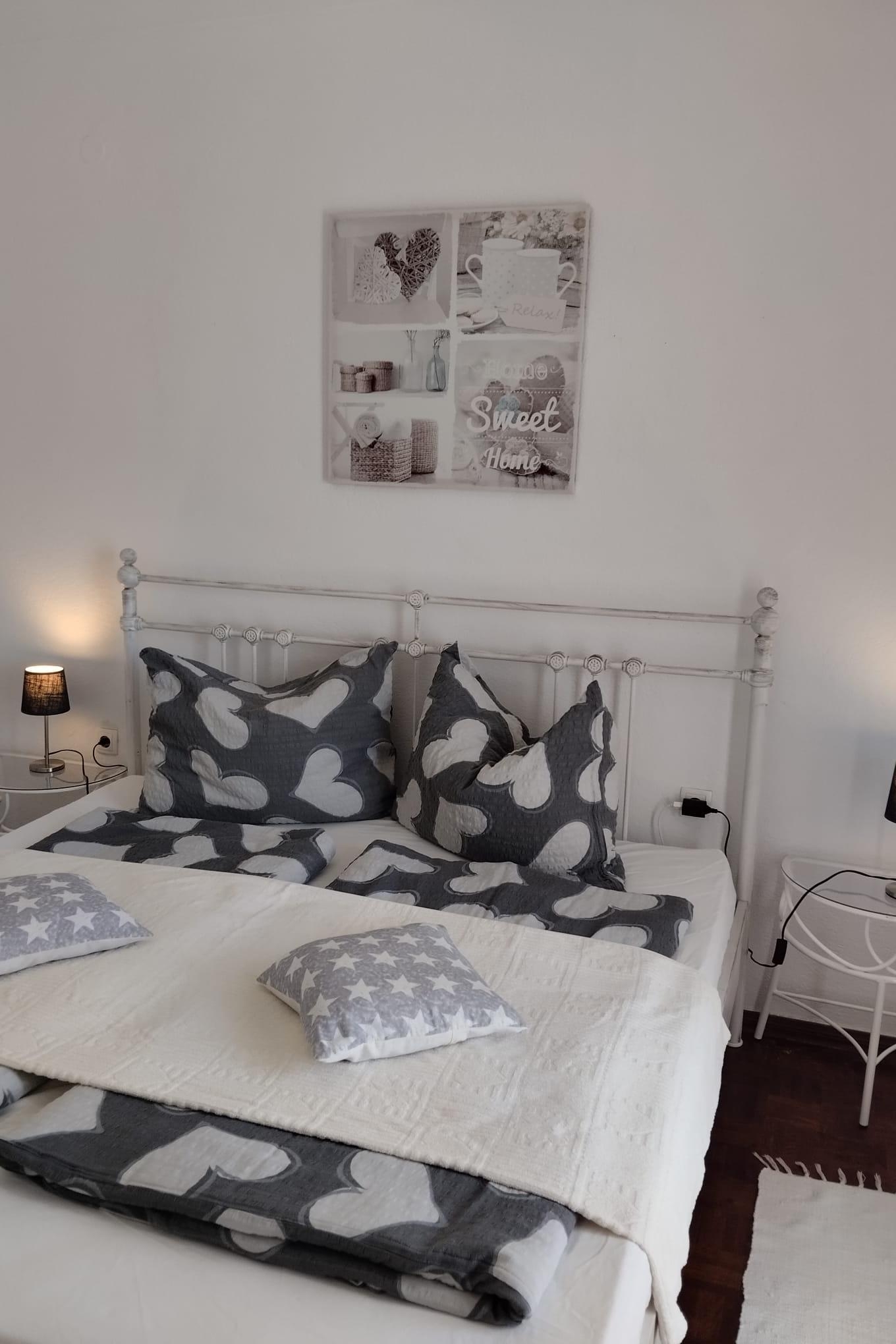 One bedroom apartment with balcony and sea view Novi Vinodolski  A-a
