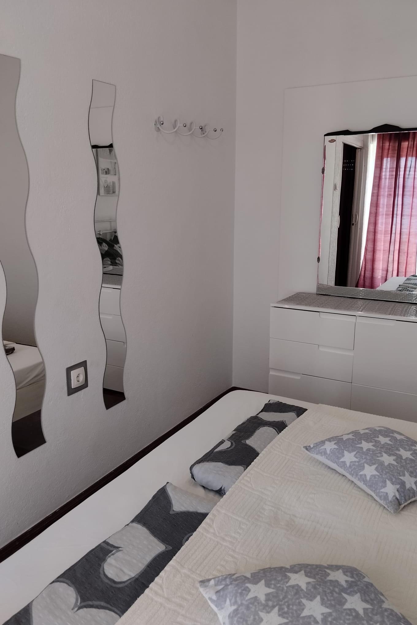 One bedroom apartment with balcony and sea view Novi Vinodolski  A-a