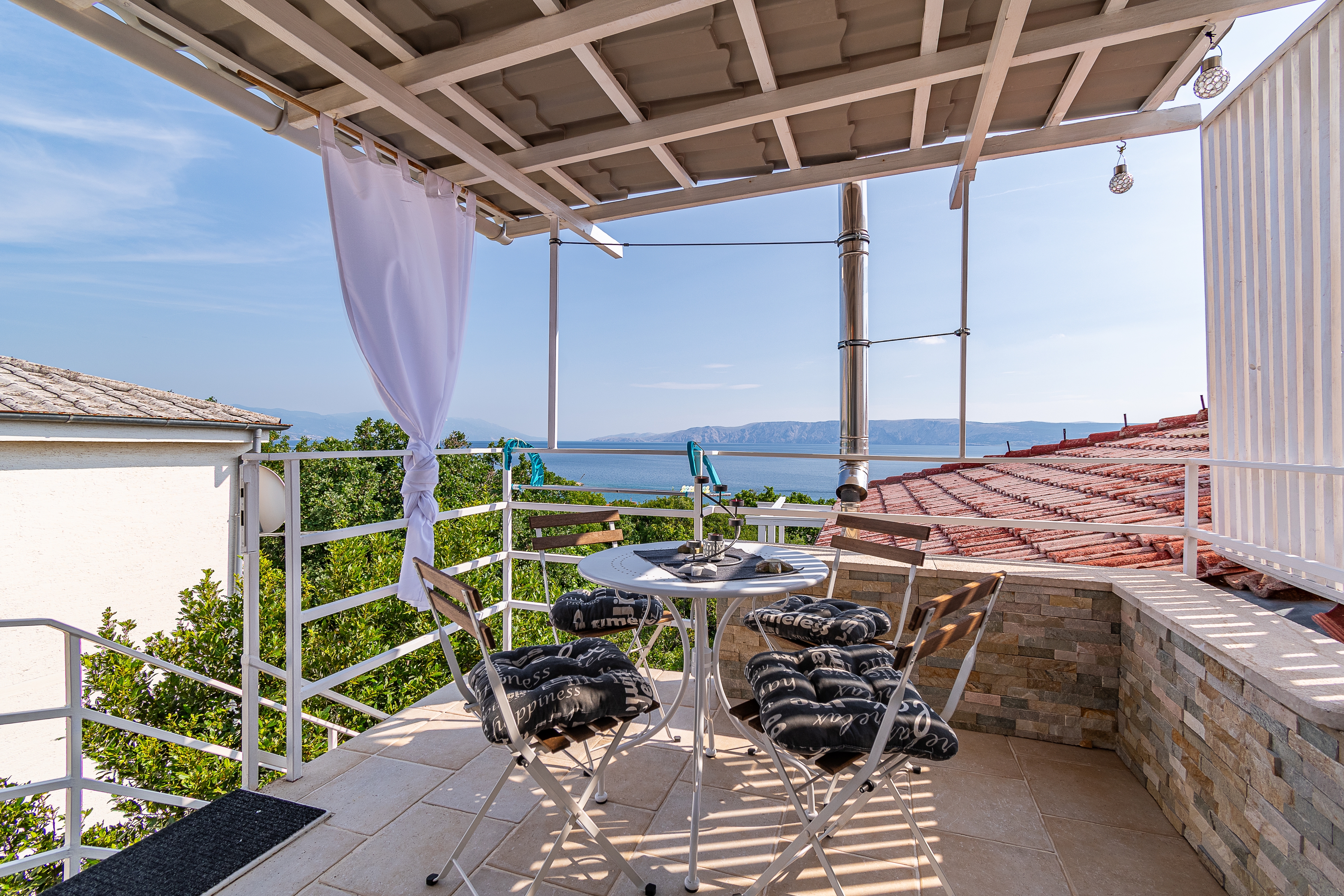 Two bedroom apartment with terrace and sea view Novi Vinodolski  A-b