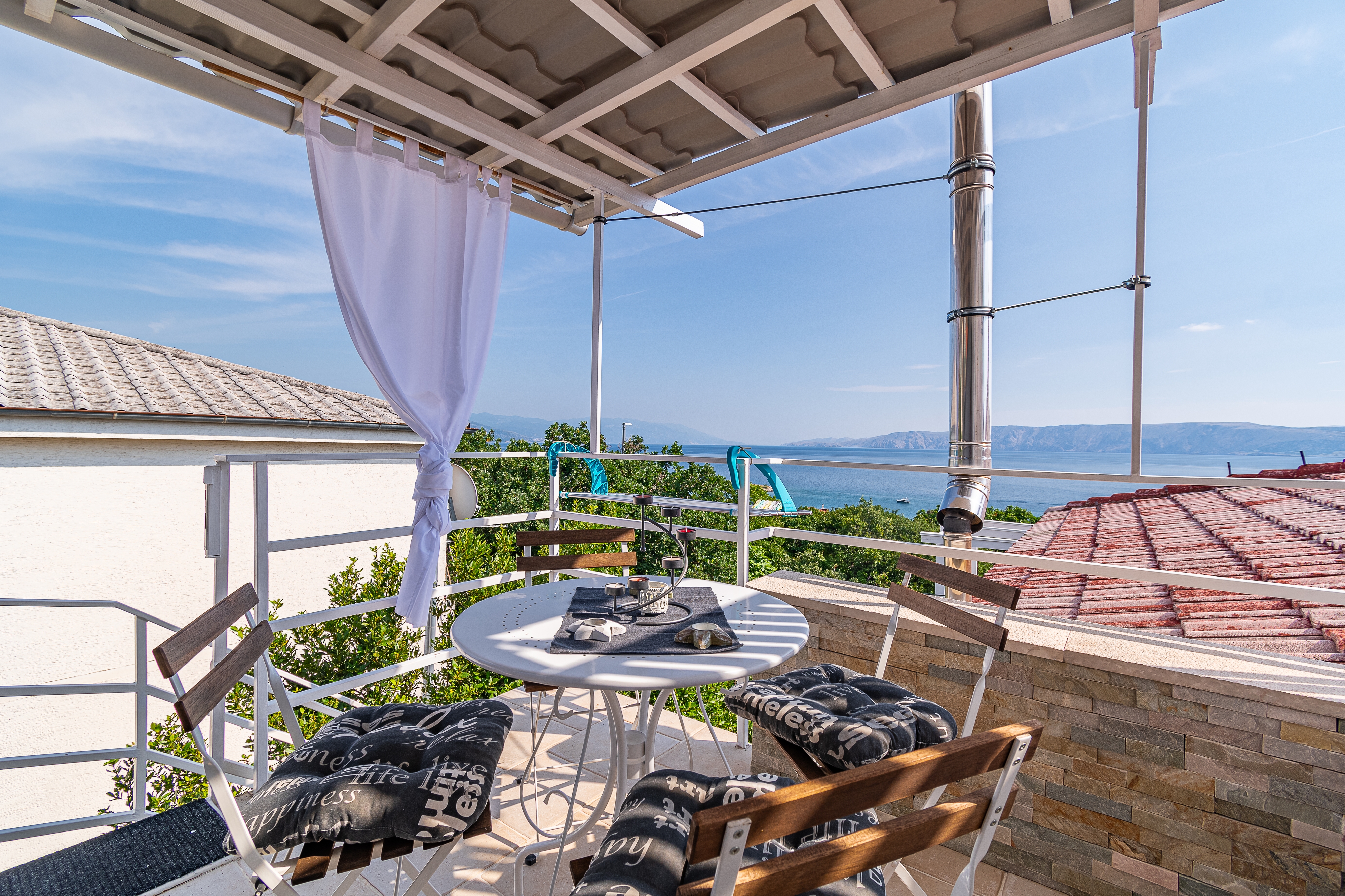 Two bedroom apartment with terrace and sea view Novi Vinodolski  A-b
