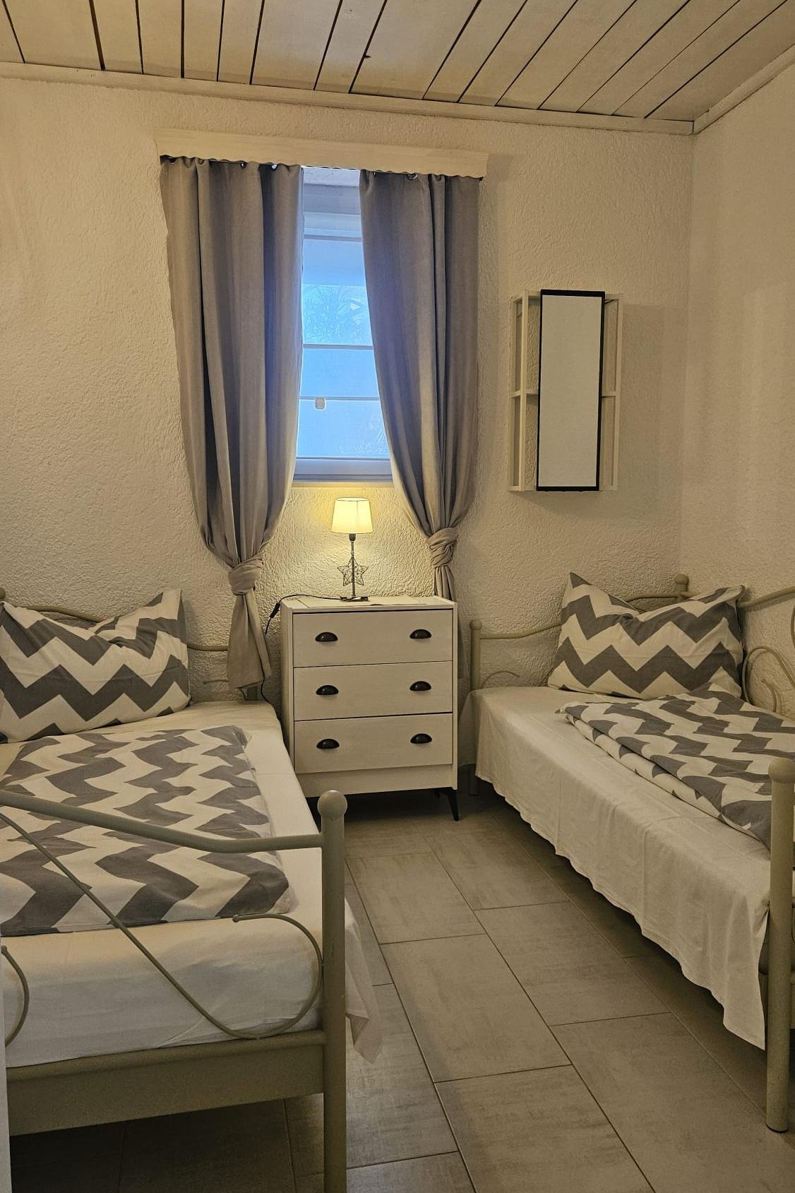 Two bedroom apartment with terrace and sea view Novi Vinodolski  A-c