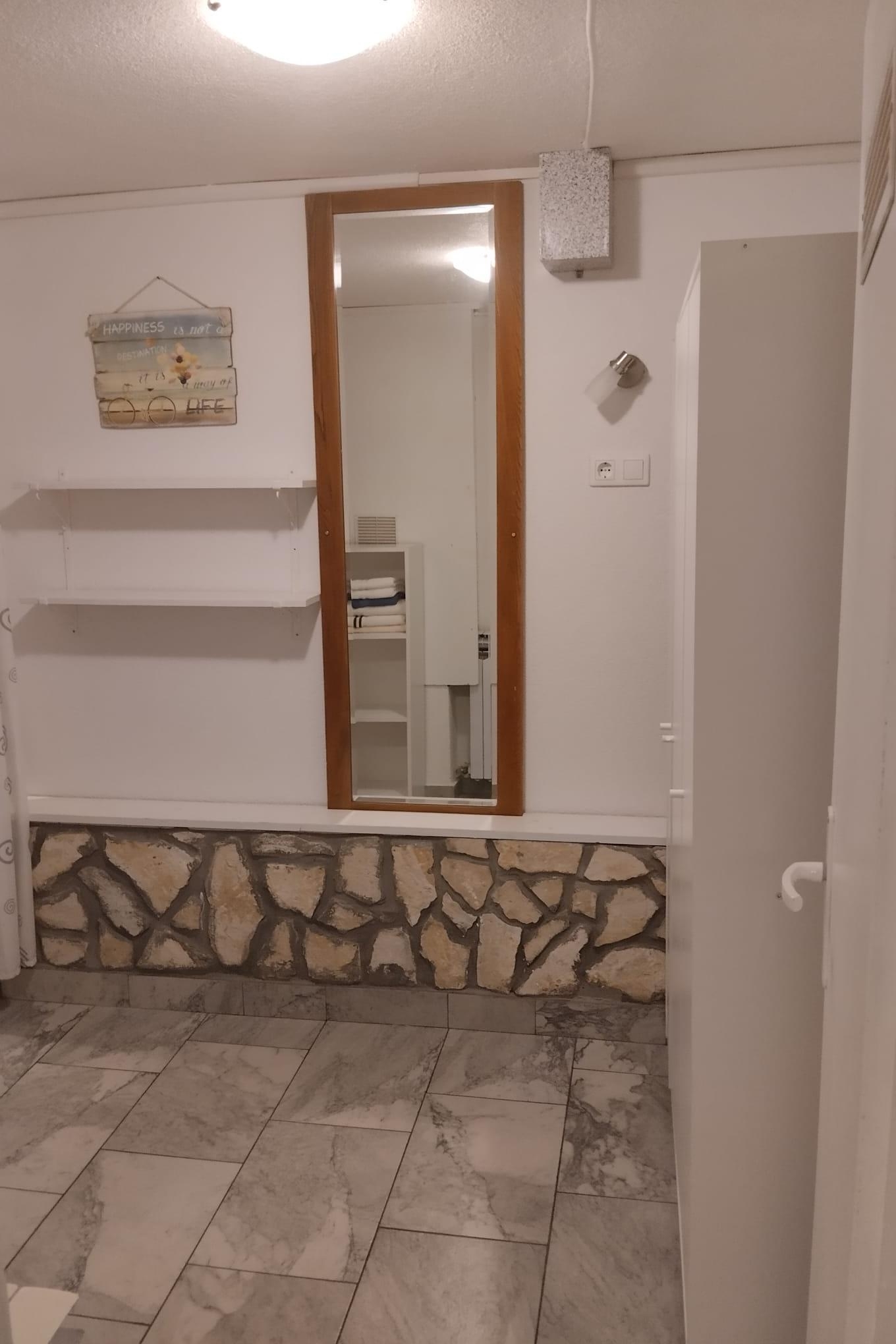 One bedroom apartment with air-conditioning Novi Vinodolski  A-d