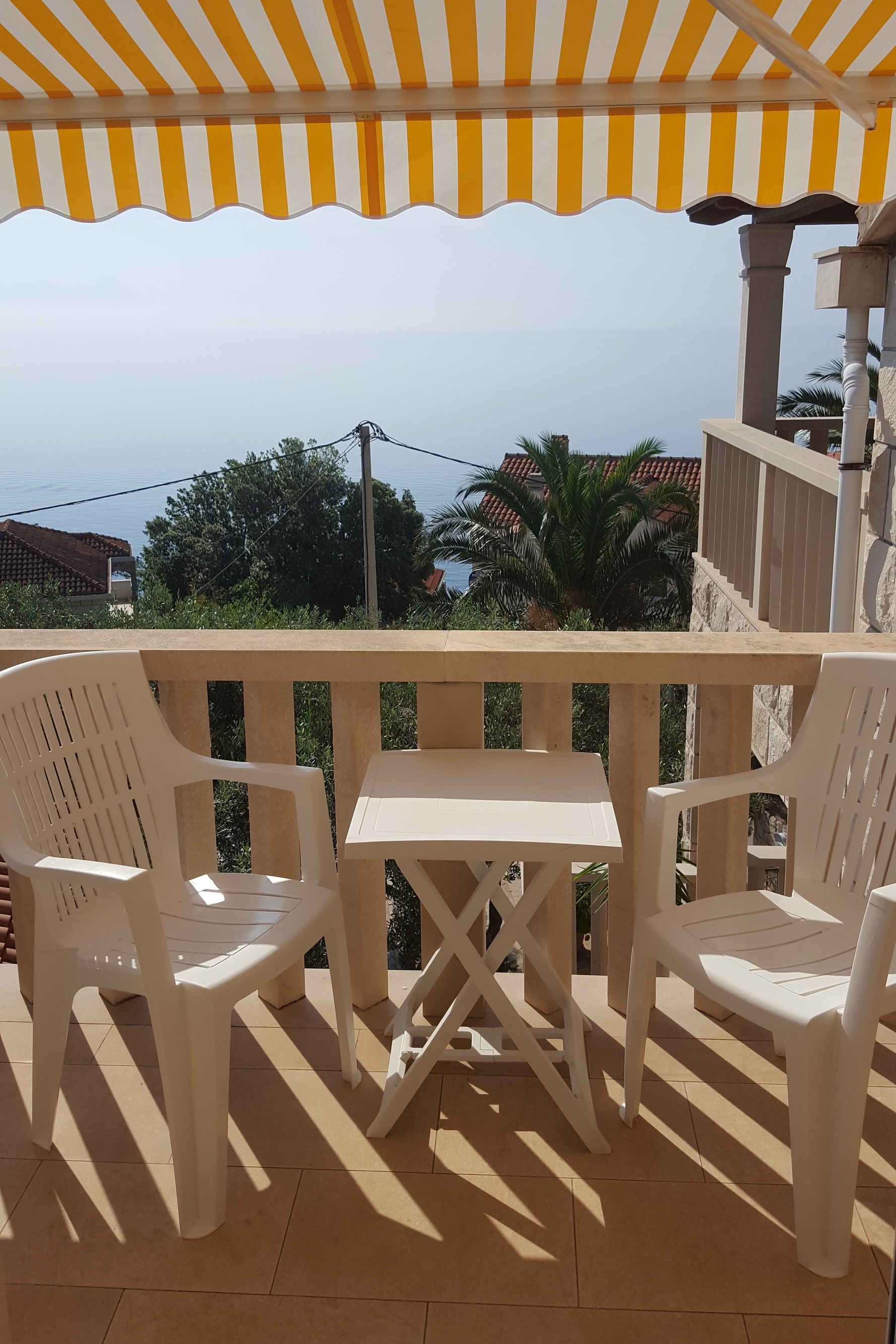 Two bedroom apartment with terrace and sea view Puntinak, Brač  A-a