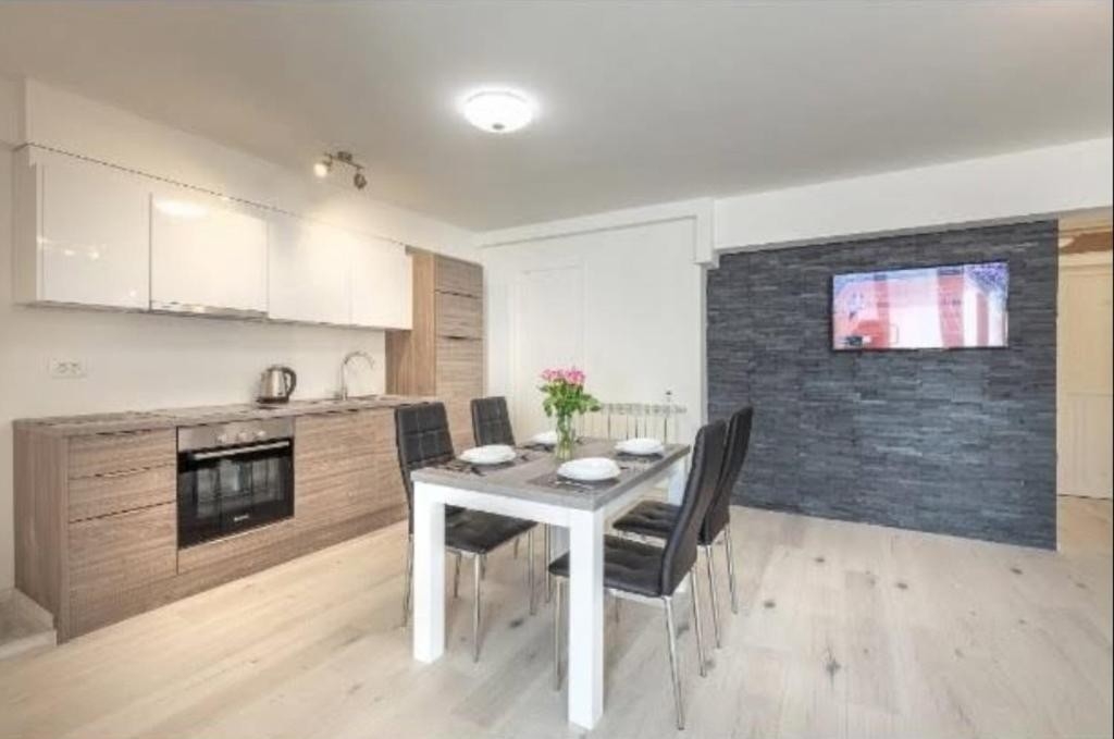 One bedroom apartment with air-conditioning Umag  A-a
