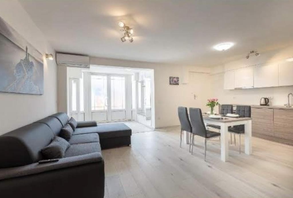 One bedroom apartment with air-conditioning Umag  A-a