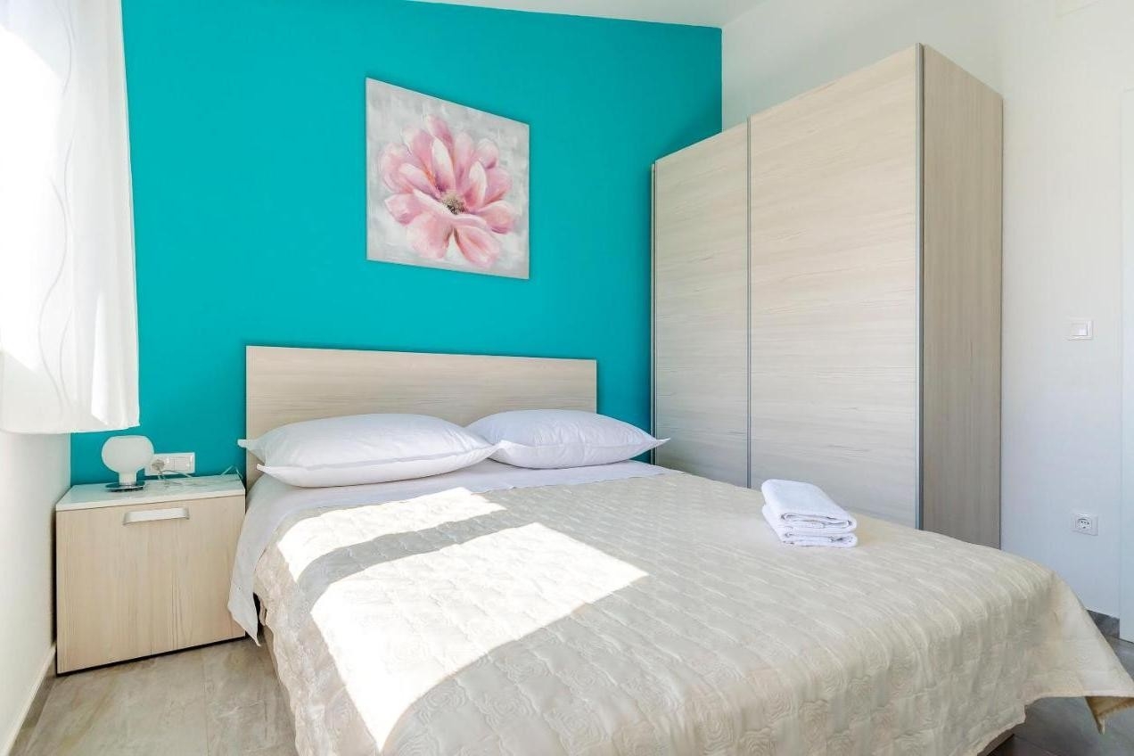 Two bedroom apartment with balcony and sea view Ražanj, Rogoznica  A-a