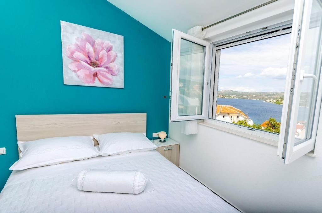 Two bedroom apartment with balcony and sea view Ražanj, Rogoznica  A-d
