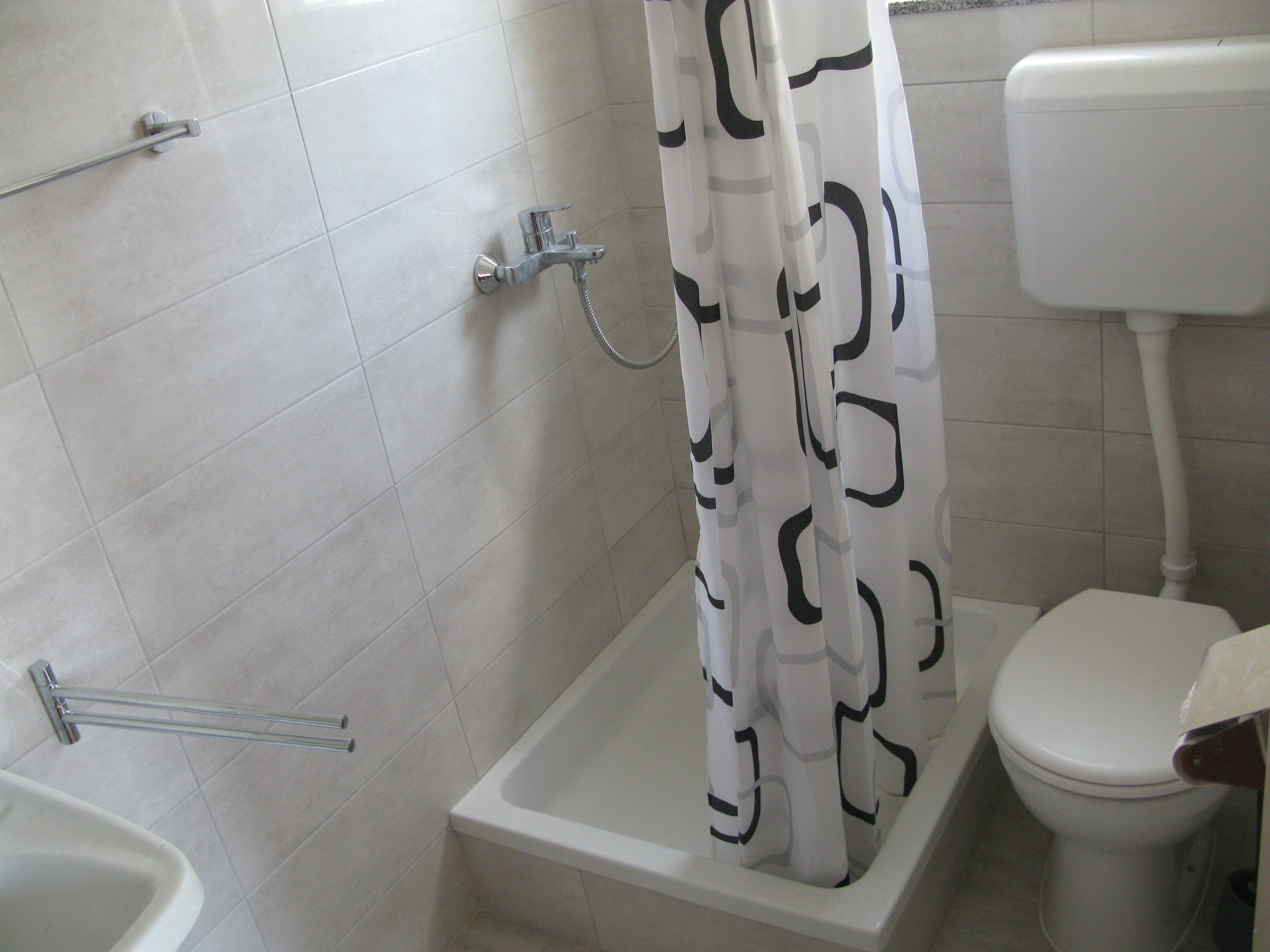 Two bedroom apartment with terrace and sea view Barbat, Rab  A-a