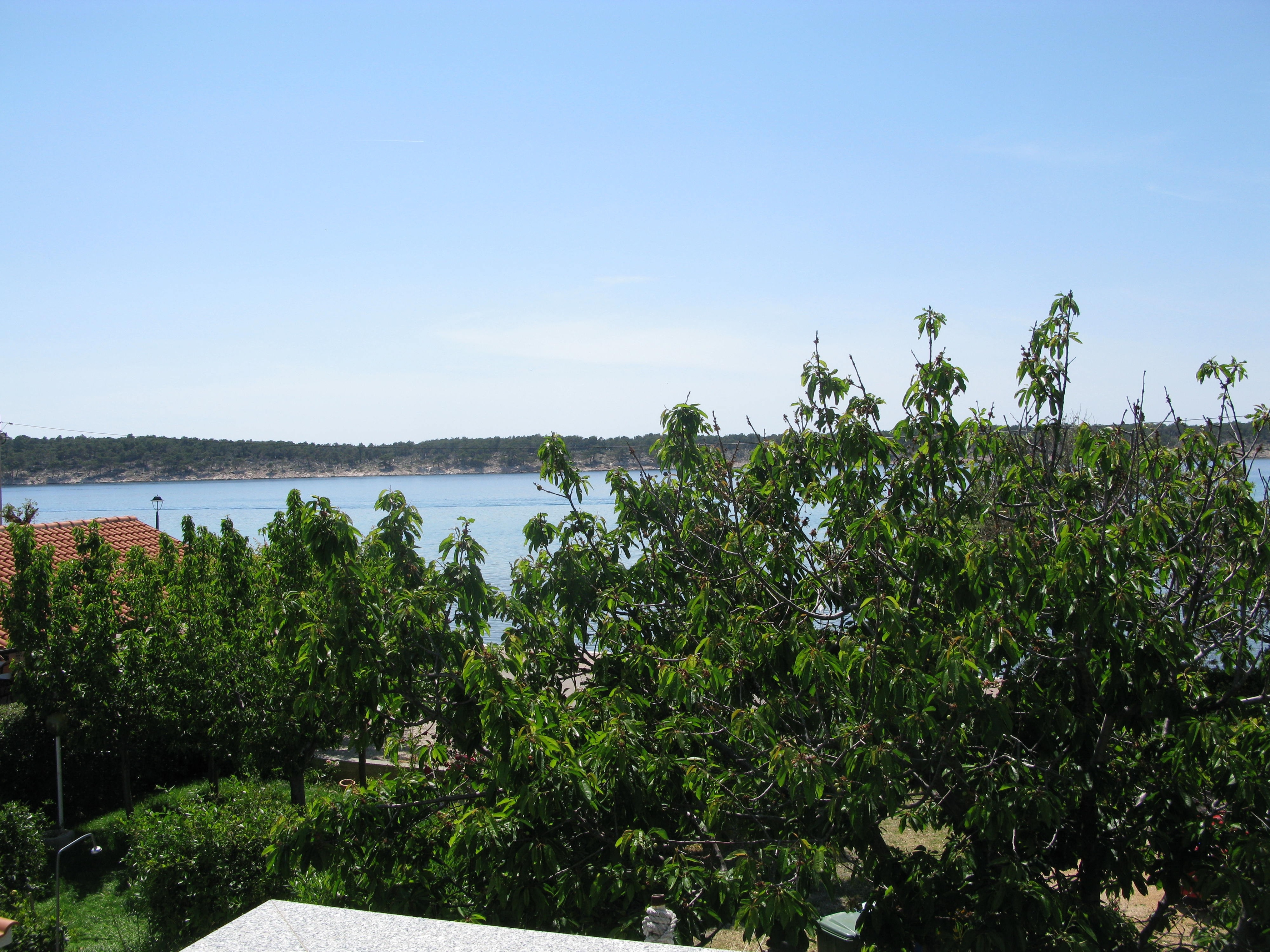 Two bedroom apartment with terrace and sea view Barbat, Rab  A-a