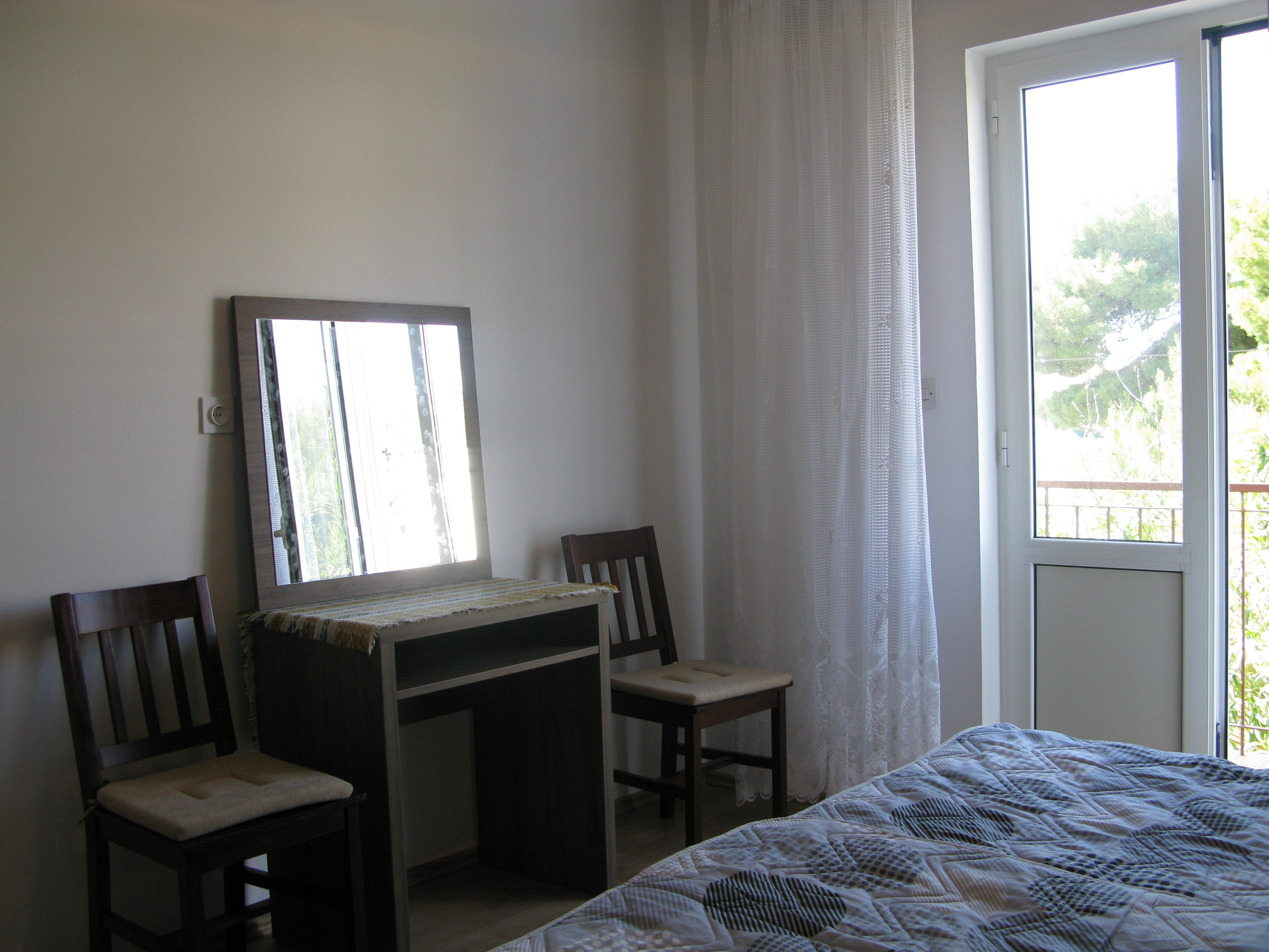 One bedroom apartment with terrace and sea view Barbat, Rab  A-b
