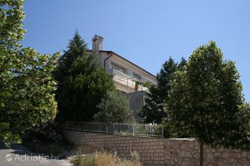 Property Novi Vinodolski, Novi Vinodolski, Property 2422 - Apartments with pebble beach.