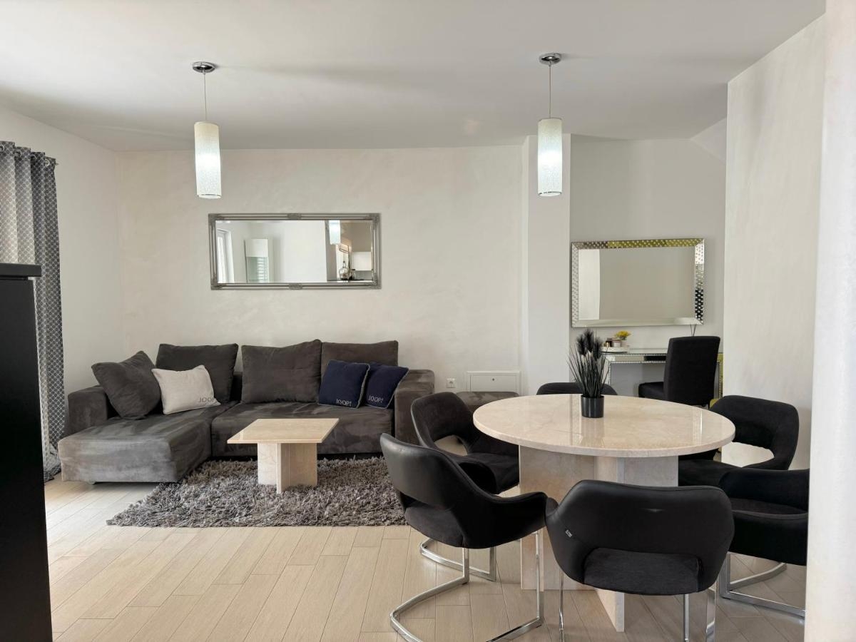 Two bedroom apartment with terrace Tribunj, Vodice  A-a