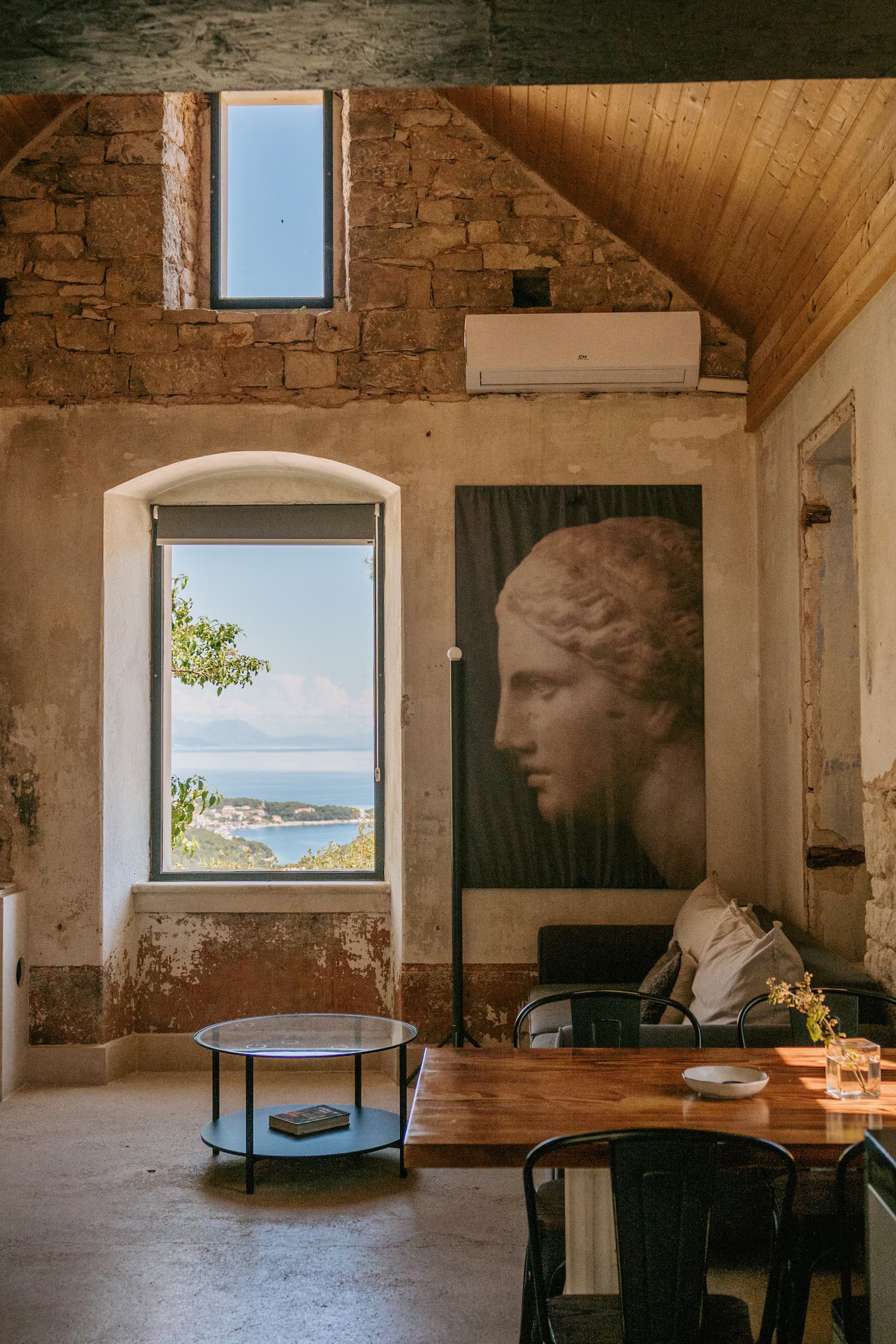 One bedroom house with terrace and sea view Selca, Brač (K-24224) One bedroom house with terrace and sea view Selca, Brač (K-24224)