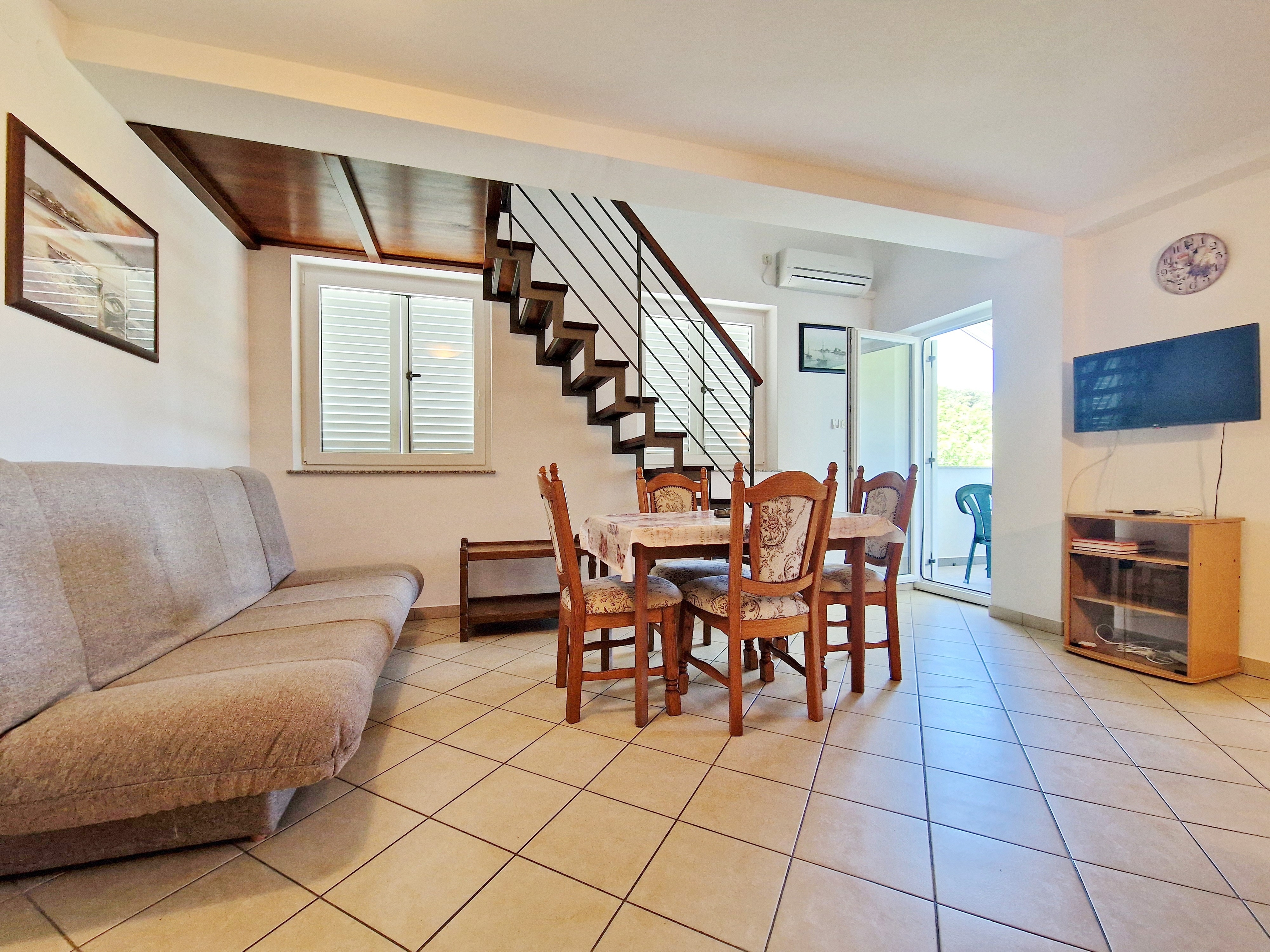 Two bedroom apartment with balcony Baška, Krk  A-b
