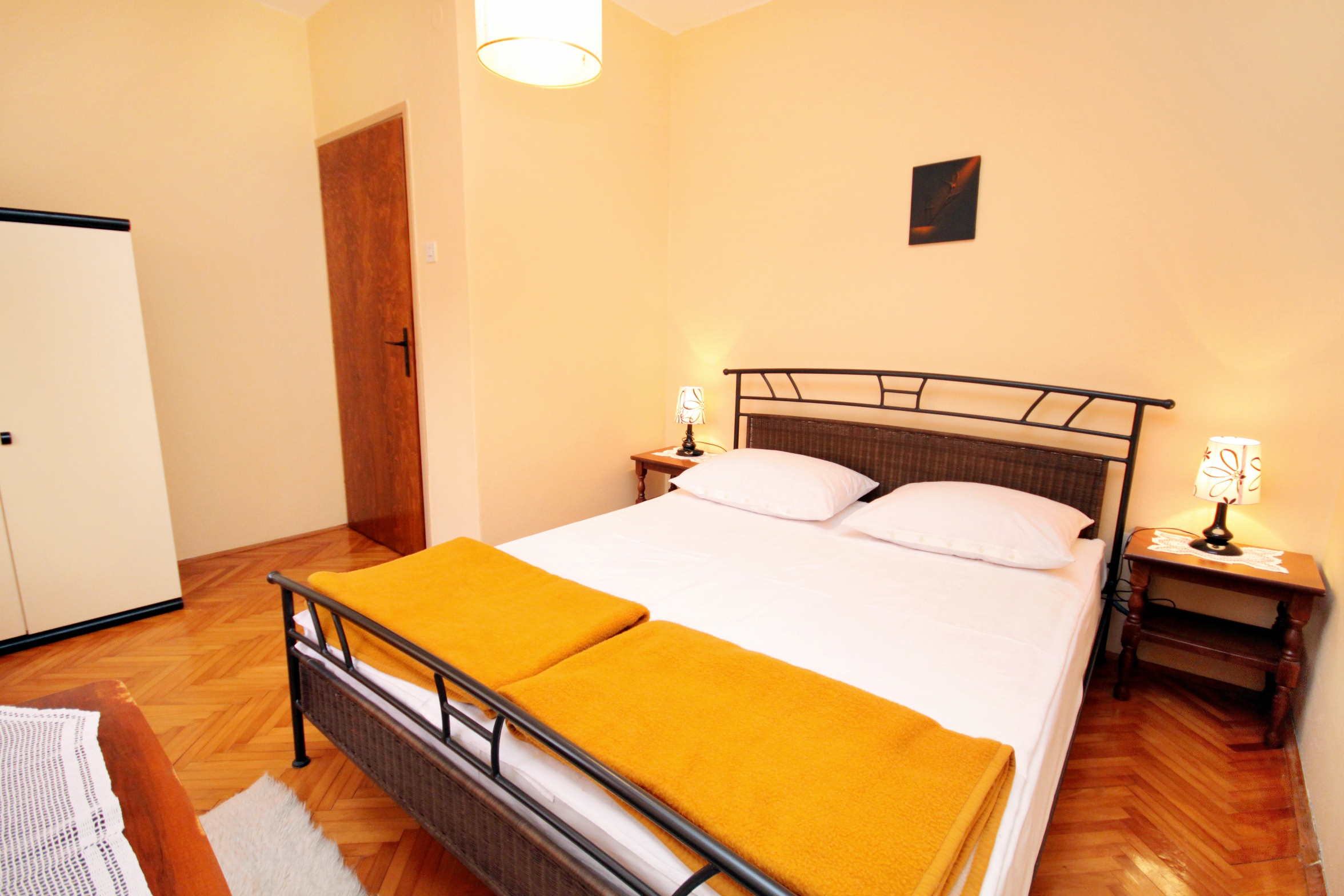 Two bedroom apartment with terrace and sea view Novi Vinodolski  A-a