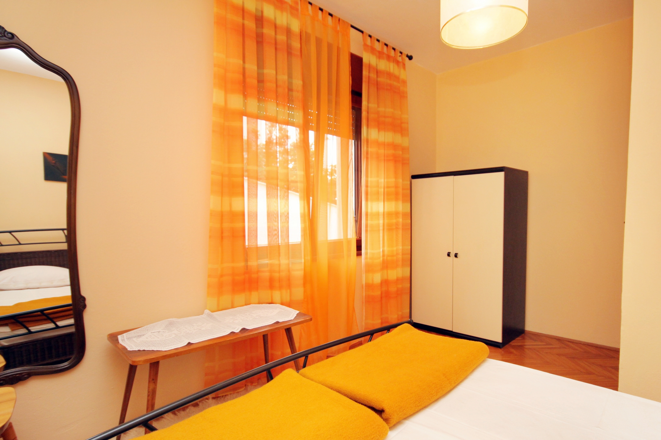 Two bedroom apartment with terrace and sea view Novi Vinodolski  A-a