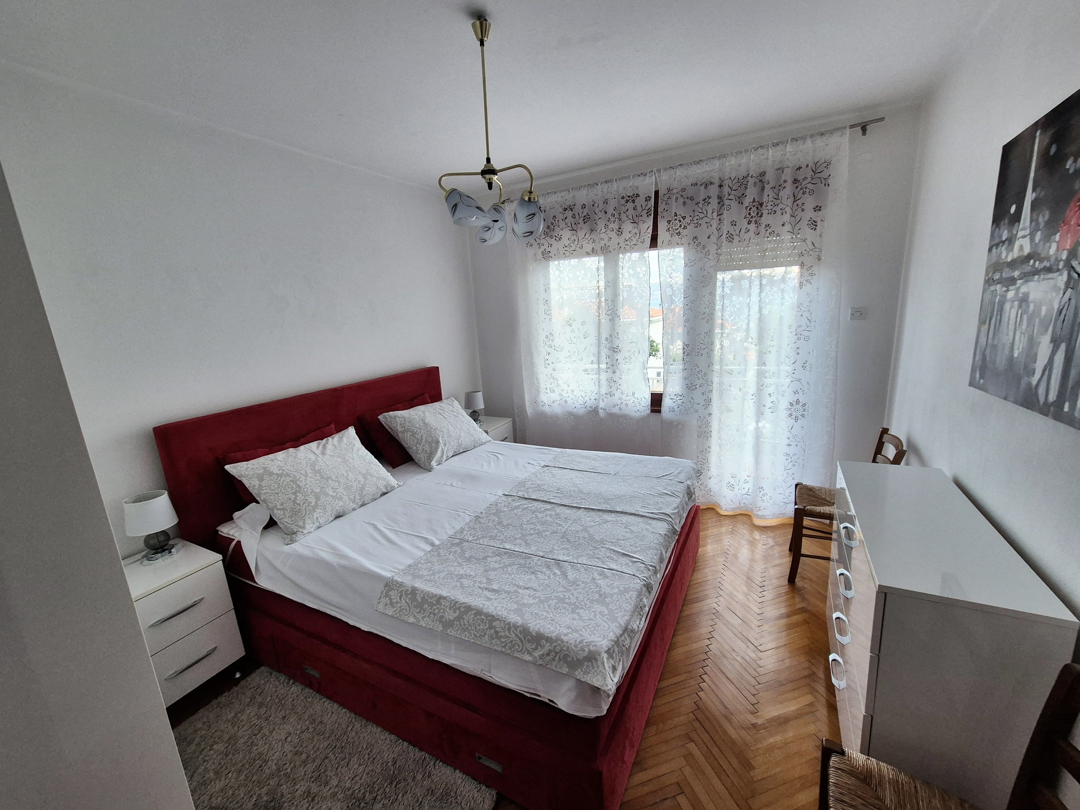 Two bedroom apartment with terrace and sea view Novi Vinodolski  A-a