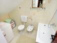 Novi Vinodolski, Bathroom in the studio-apartment, WiFi.