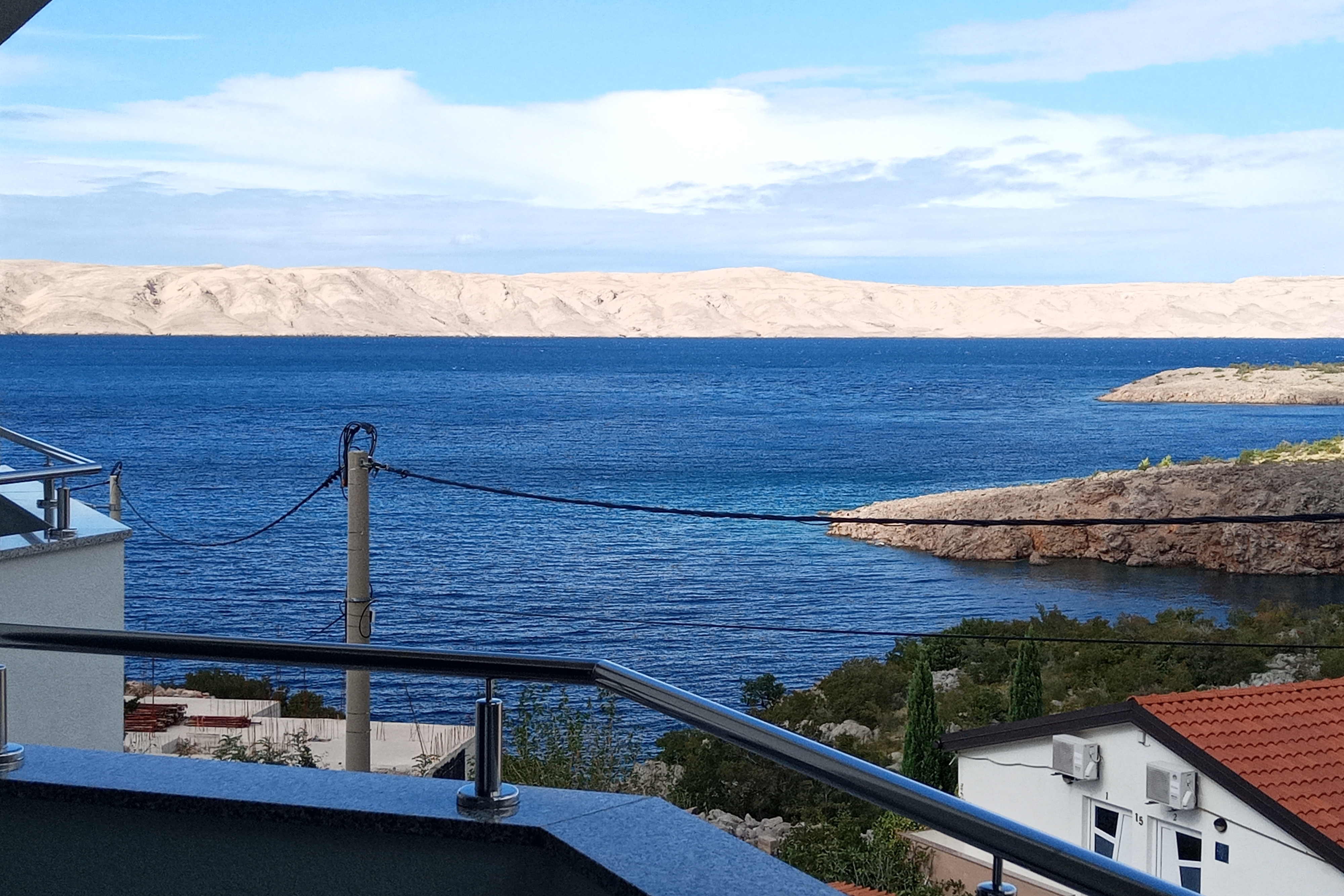 One bedroom apartment with balcony and sea view Ribarica, Karlobag  A-b