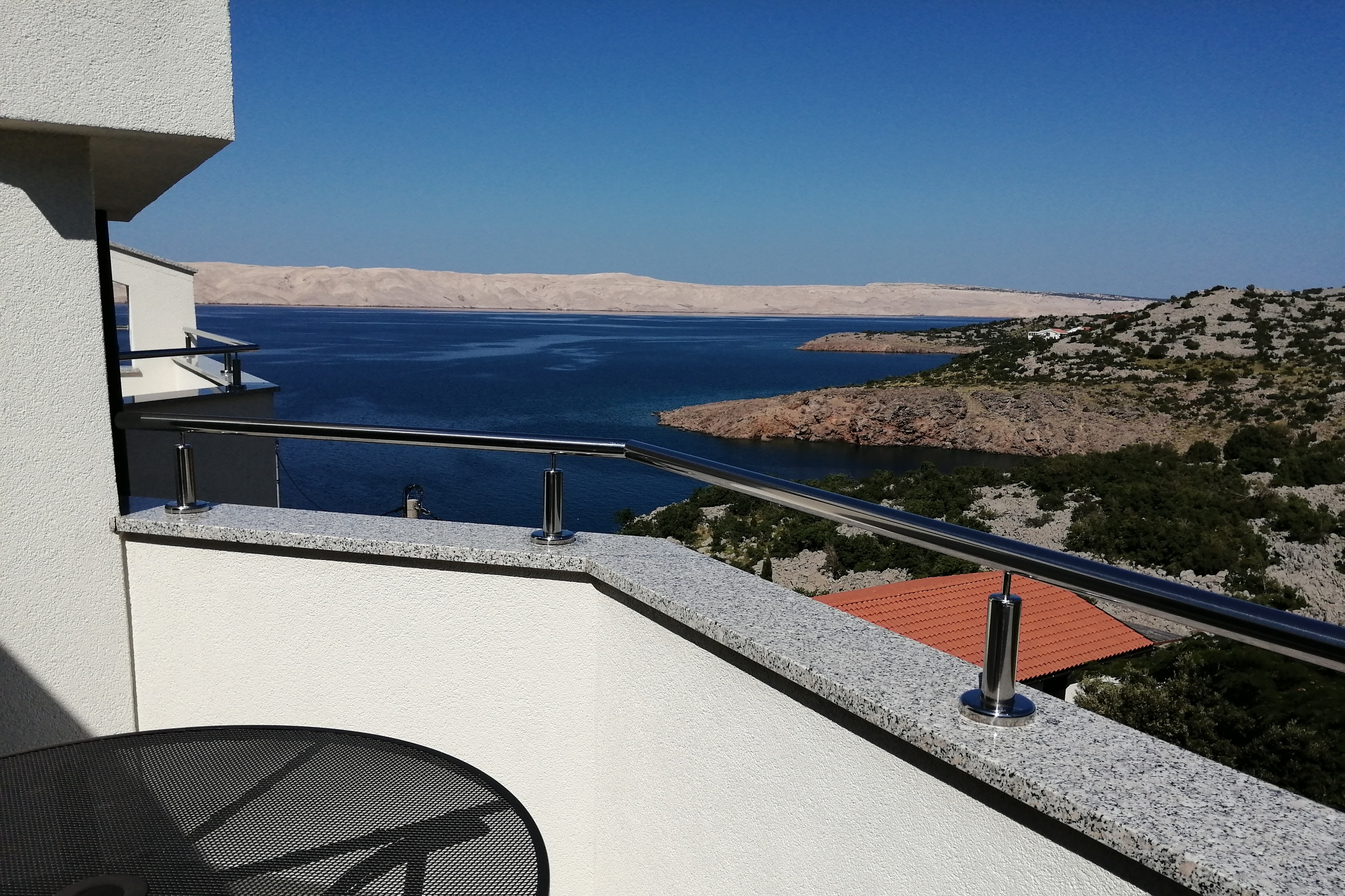 One bedroom apartment with balcony and sea view Ribarica, Karlobag  A-c