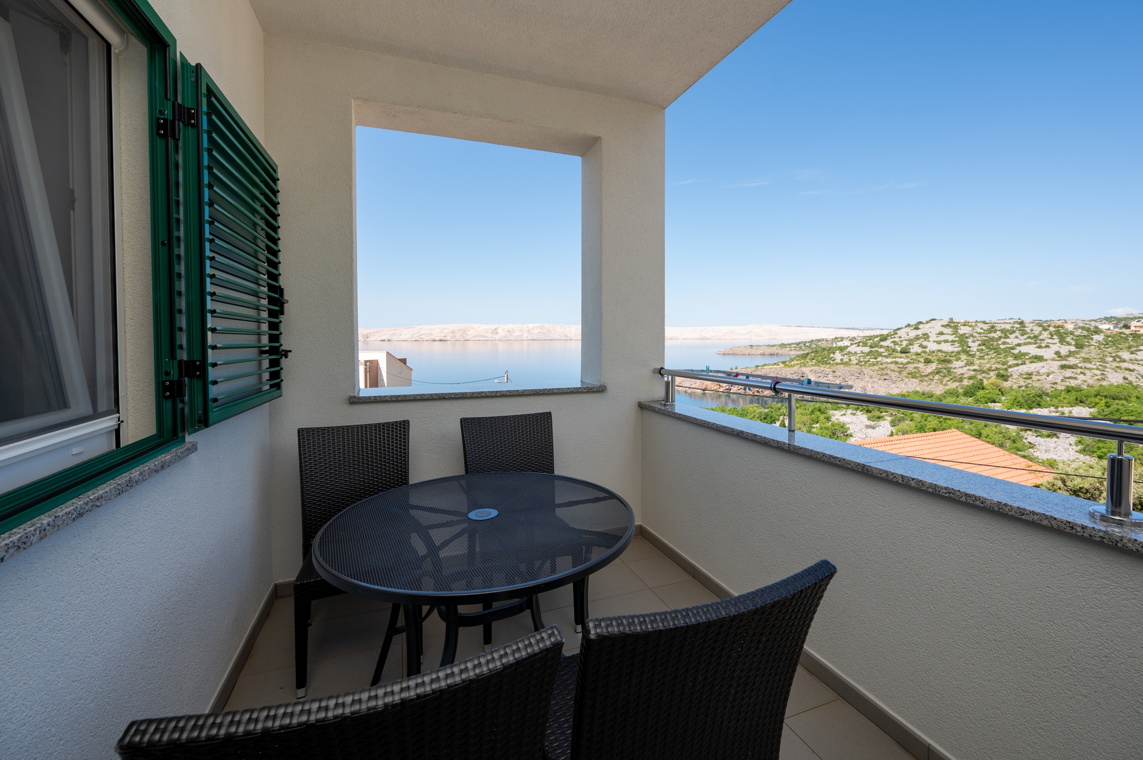 Two bedroom apartment with balcony and sea view Ribarica, Karlobag  A-d
