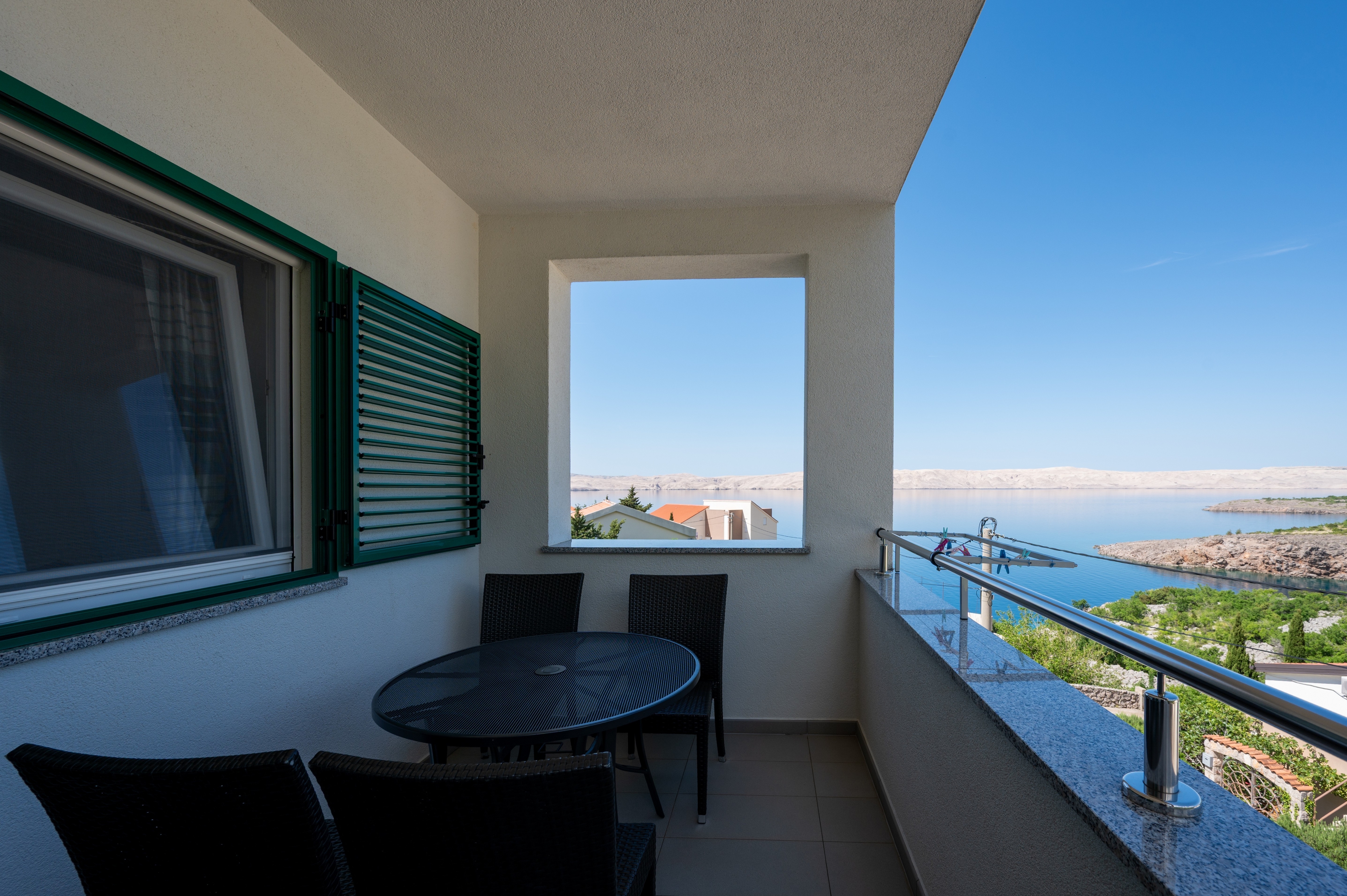 Two bedroom apartment with balcony and sea view Ribarica, Karlobag  A-d