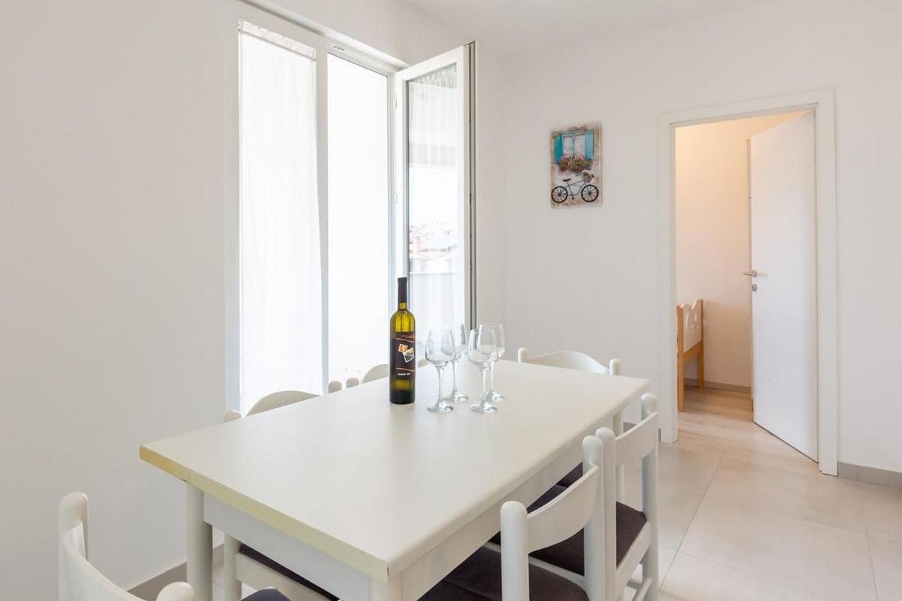 Dvosobni apartman s balkonom Poreč  A-a