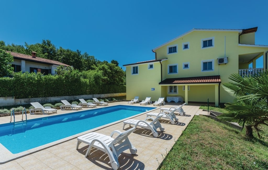 One bedroom apartment with balcony and sea view Valkarin, Poreč (A-24238-a) One bedroom apartment with balcony and sea view Valkarin, Poreč (A-24238-a)