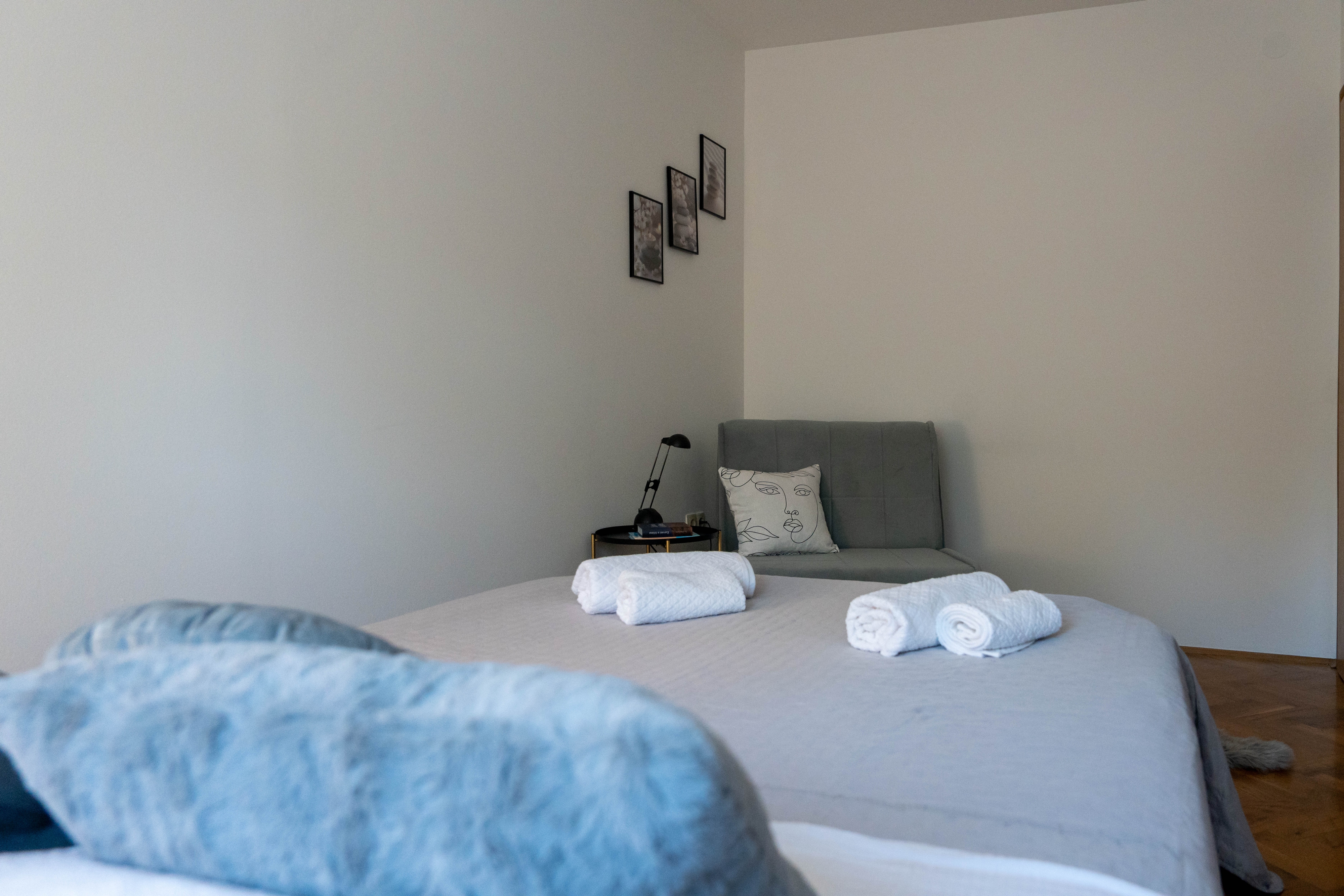 Three bedroom house with terrace Zmijavci, Zagora  K