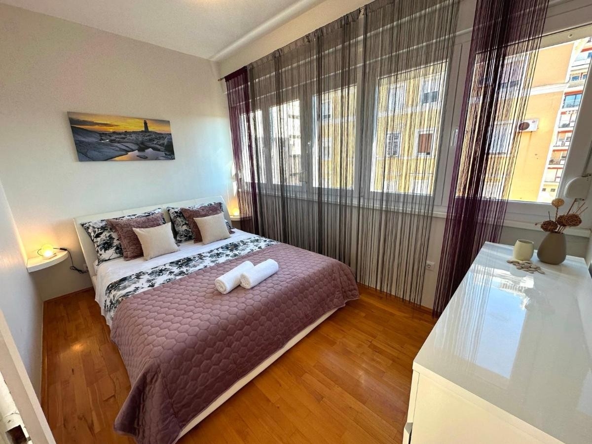 Trosobni apartman s balkonom i pogledom na more Zadar  A-a