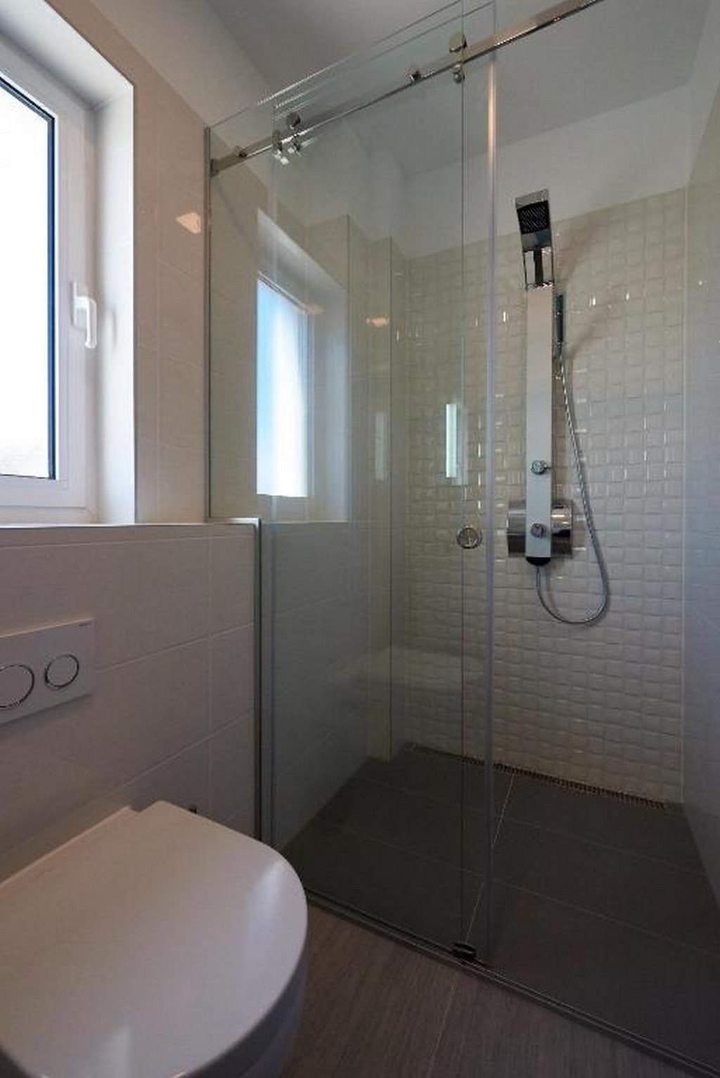 Three bedroom apartment with terrace and sea view Arbanija, Čiovo  A-a