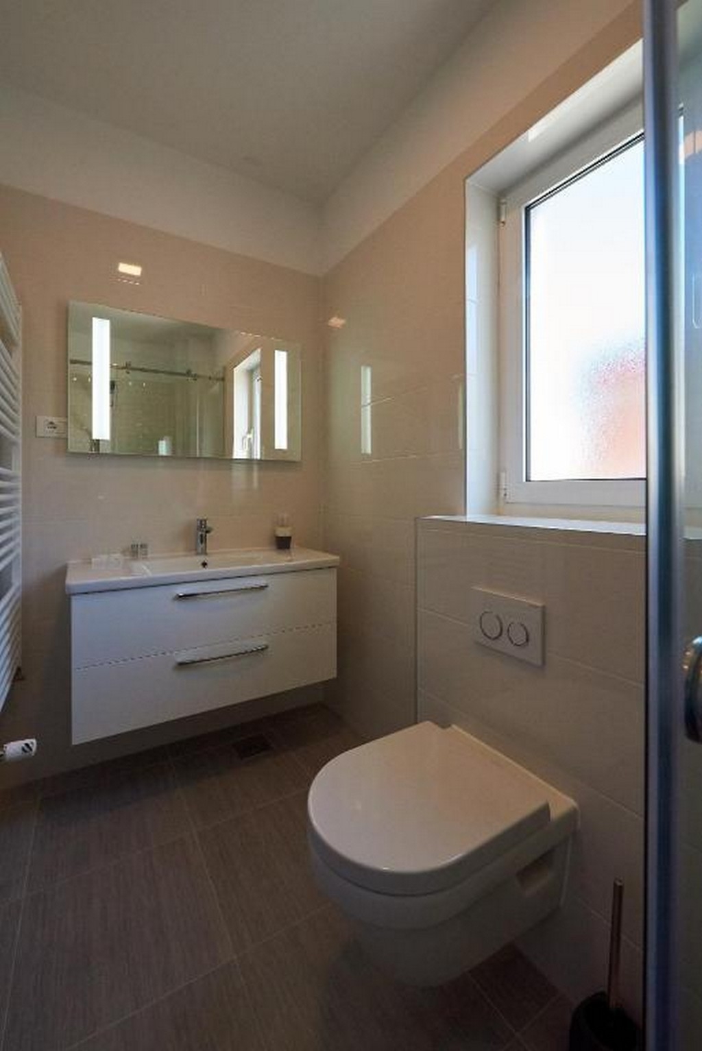 Three bedroom apartment with terrace and sea view Arbanija, Čiovo  A-a